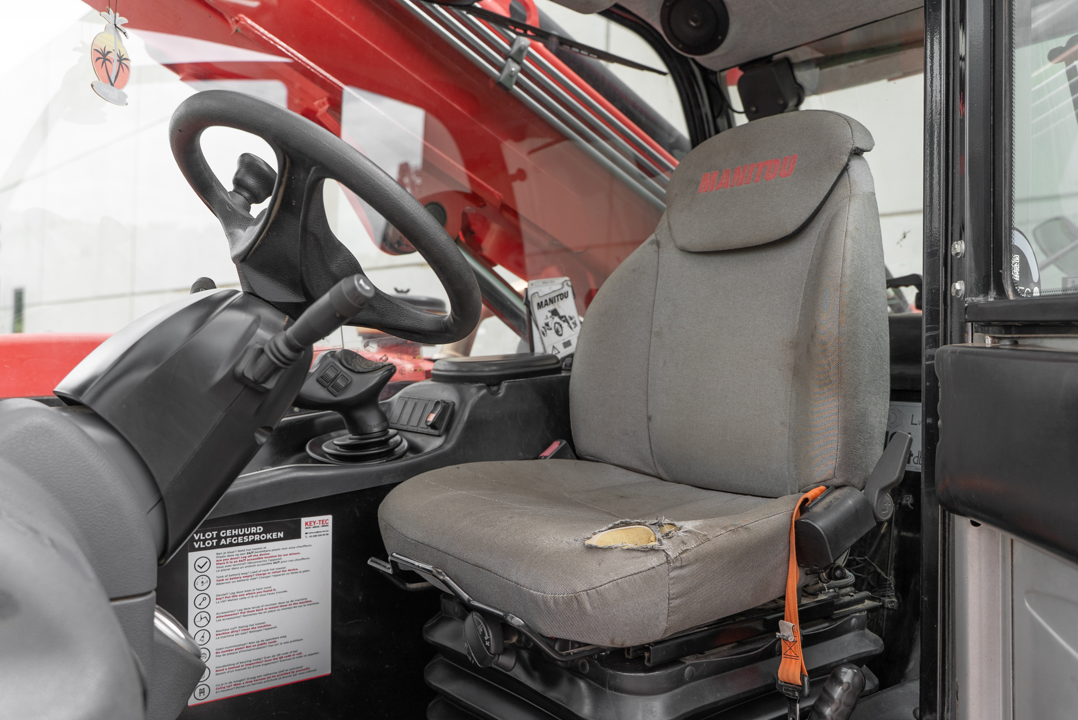 MT 933 EASY 75D ST5 S1 - Interior back