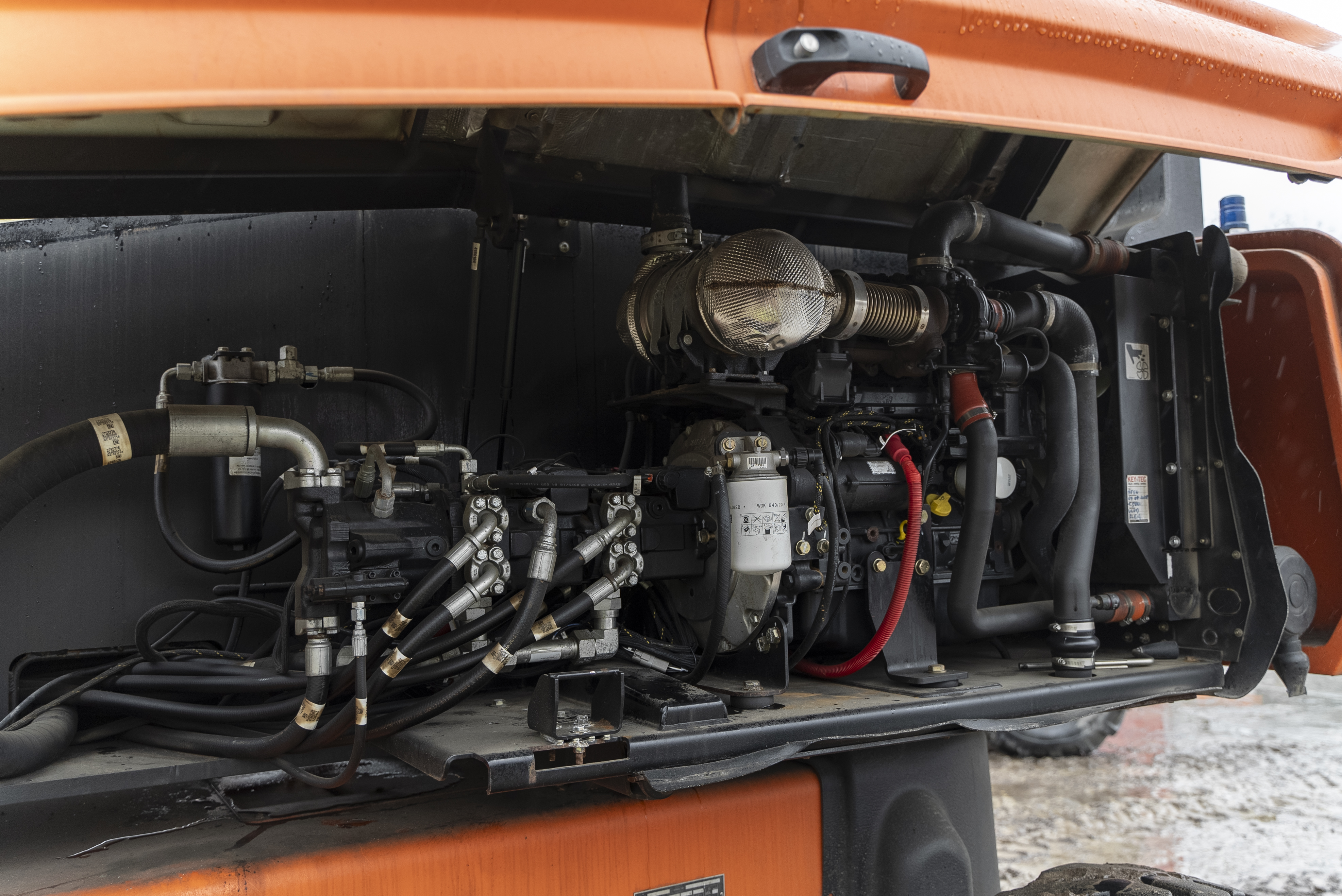 1350 SJP - Engine