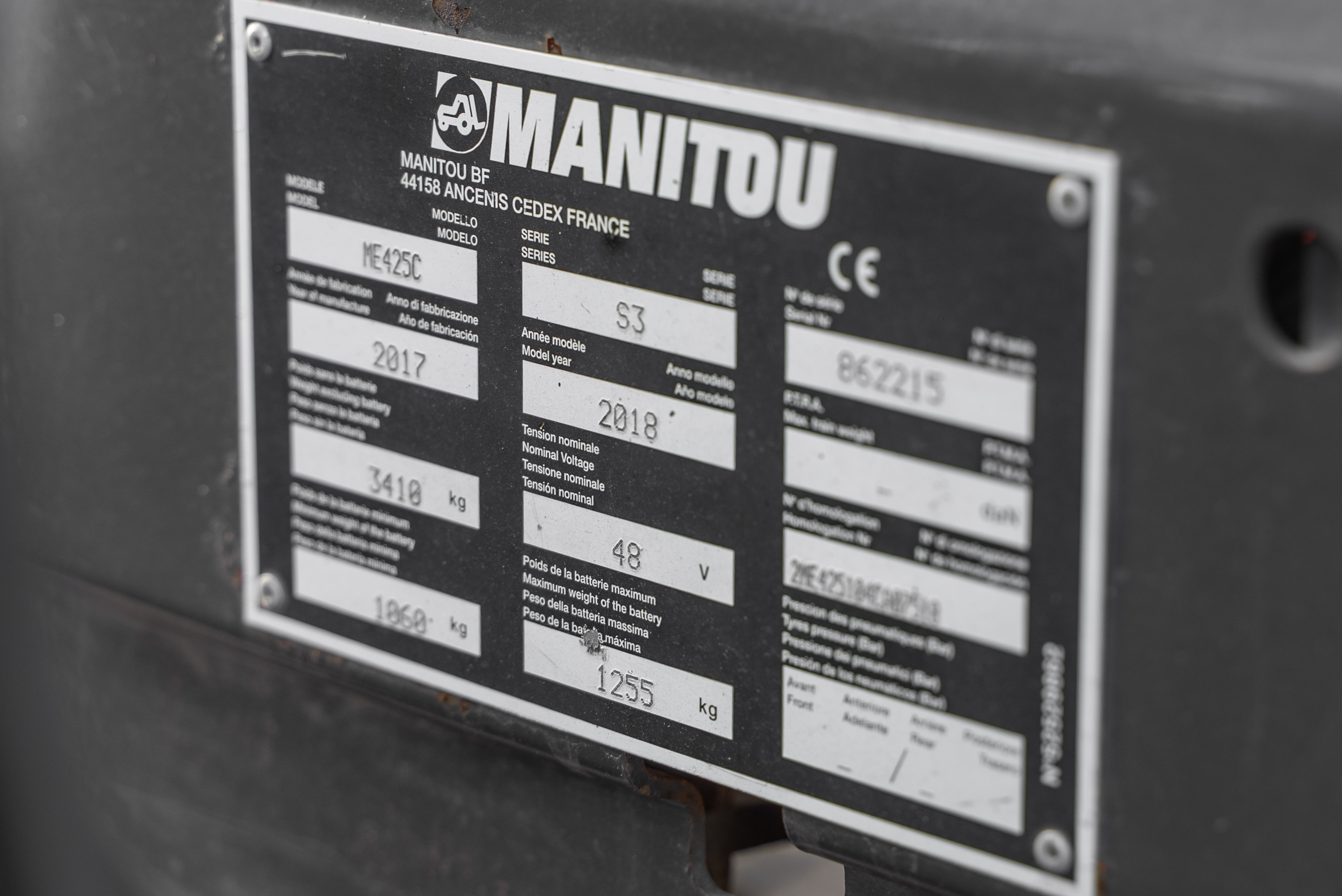ME 425 C 48V S3 - Identification plate