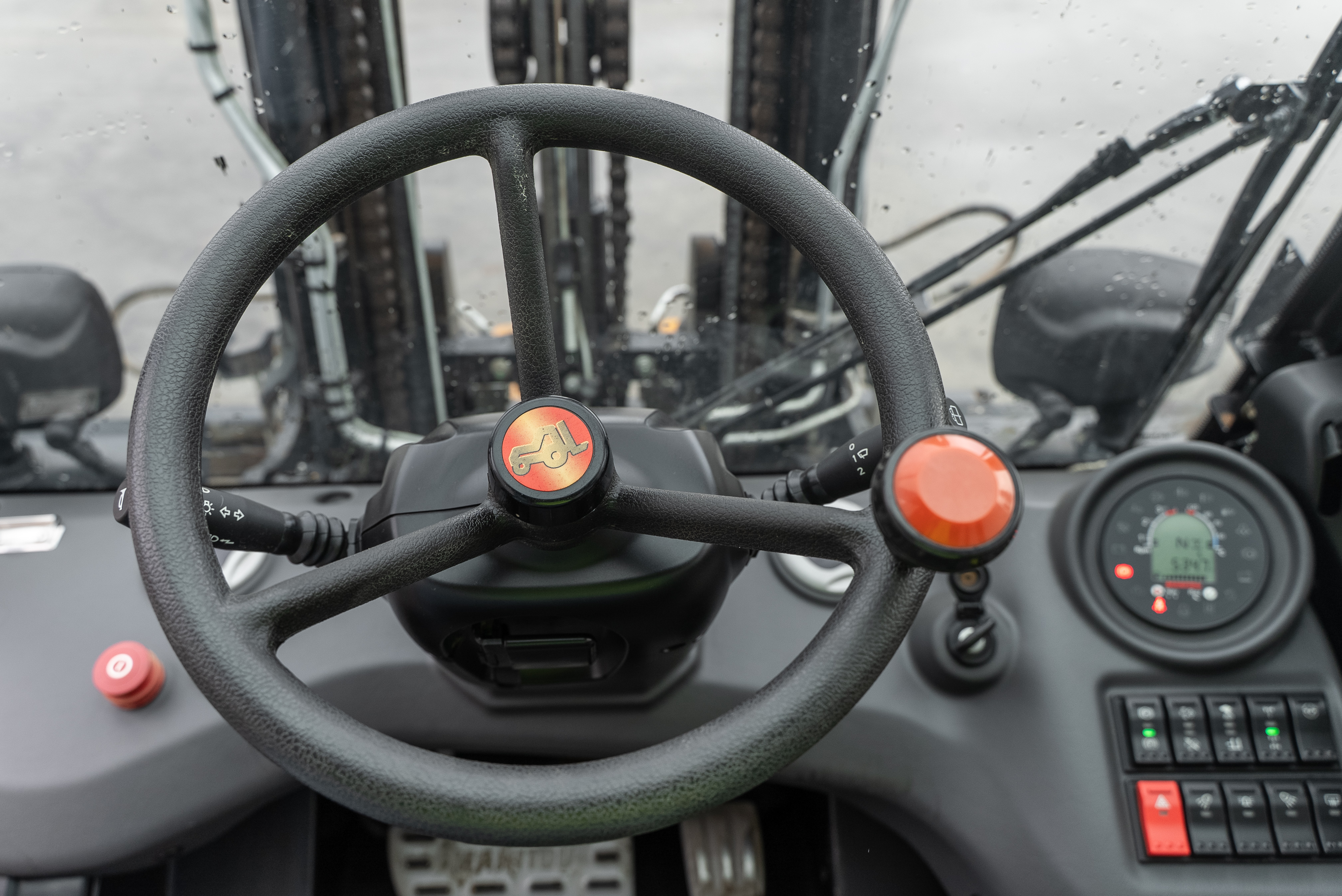Manitou - Chariots élévateurs - MC 25-4 D K ST5 S1 - Intérieur avant