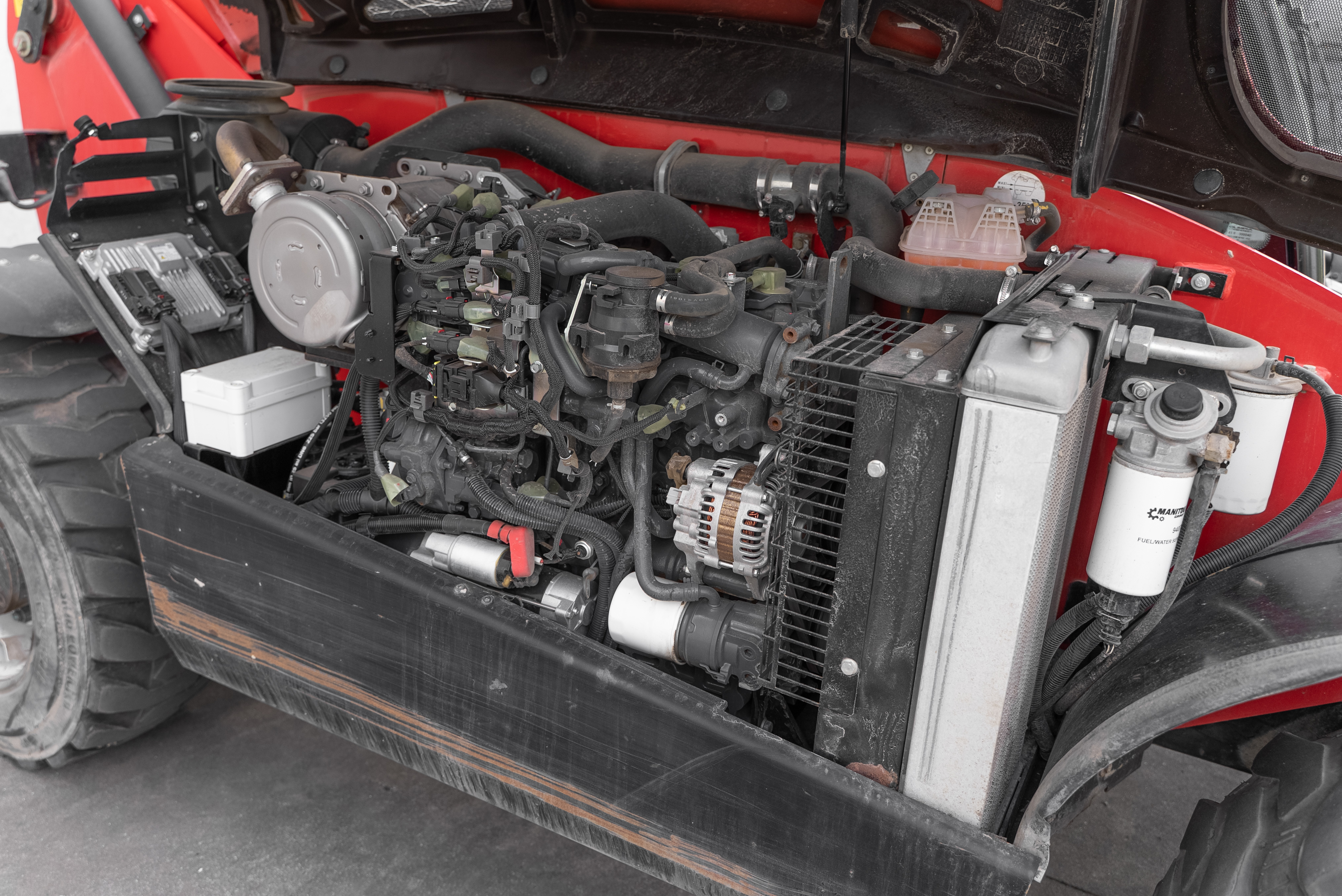 MT 625 H COMFORT 75K ST5 S1 - Engine