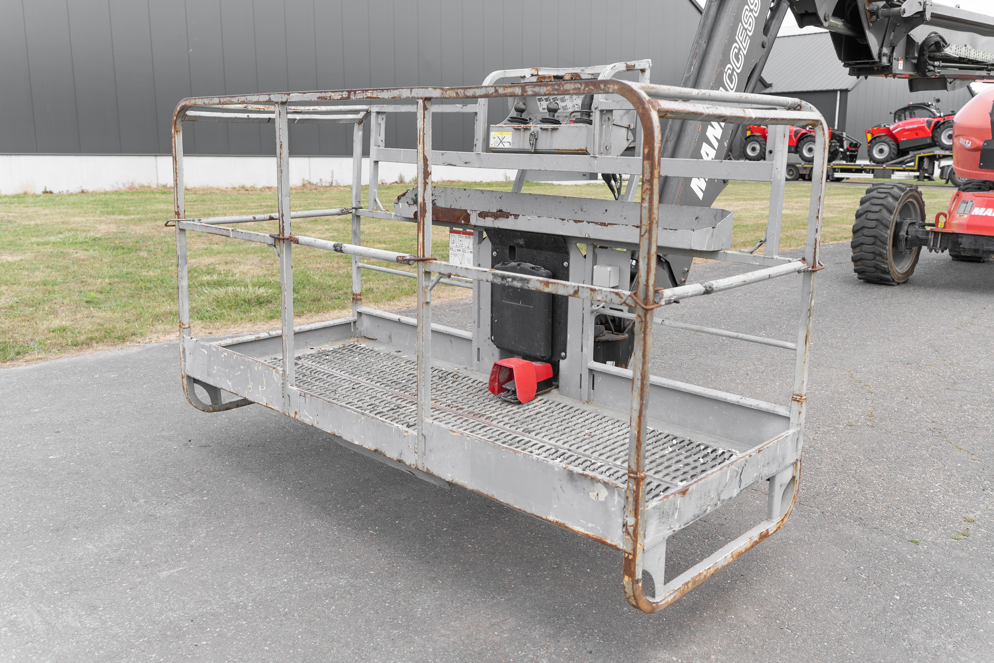Manitou - Hoogwerkers - TJ 280 - Interieur achter