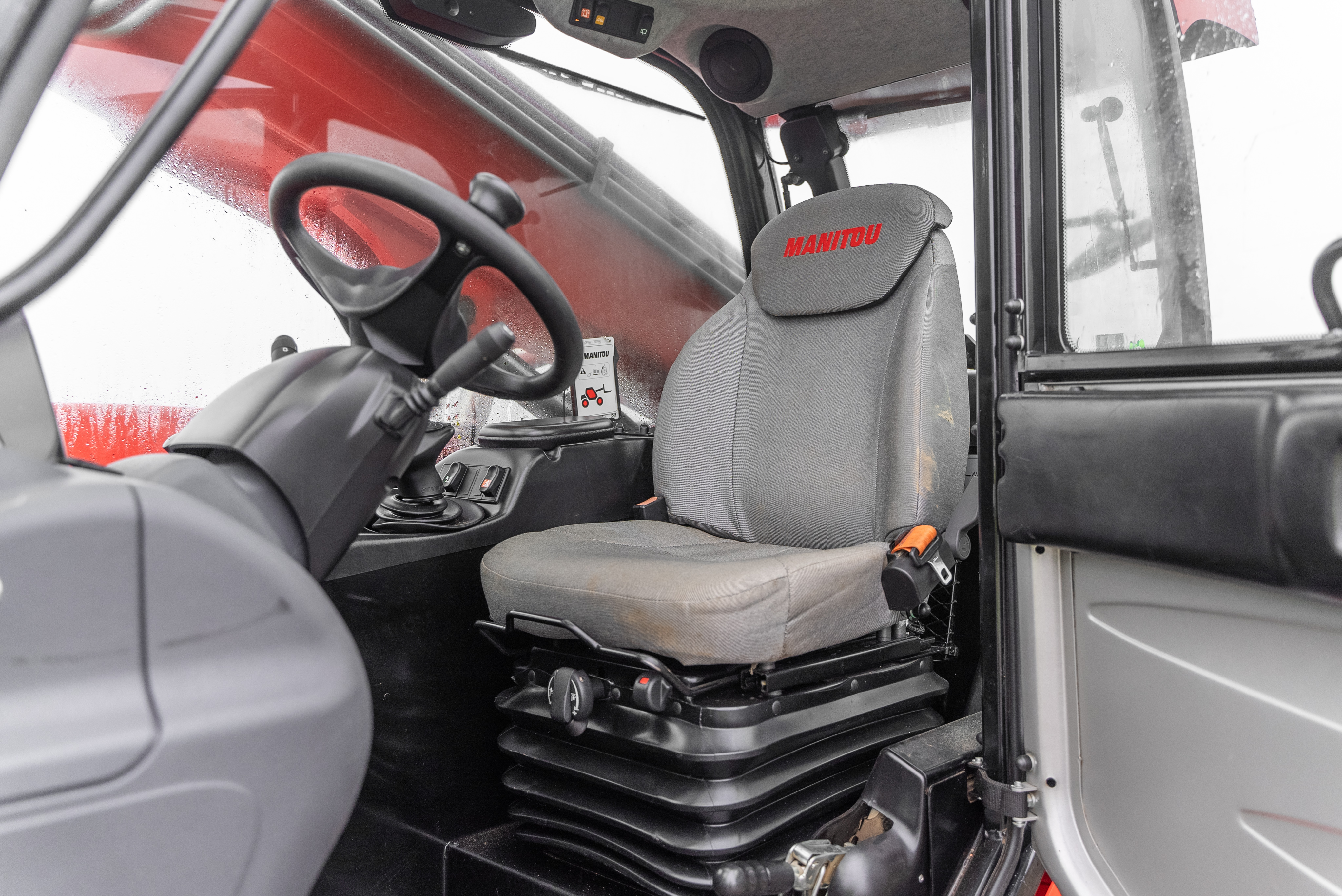 MT 733 EASY 75D ST5 S1 - Interior back