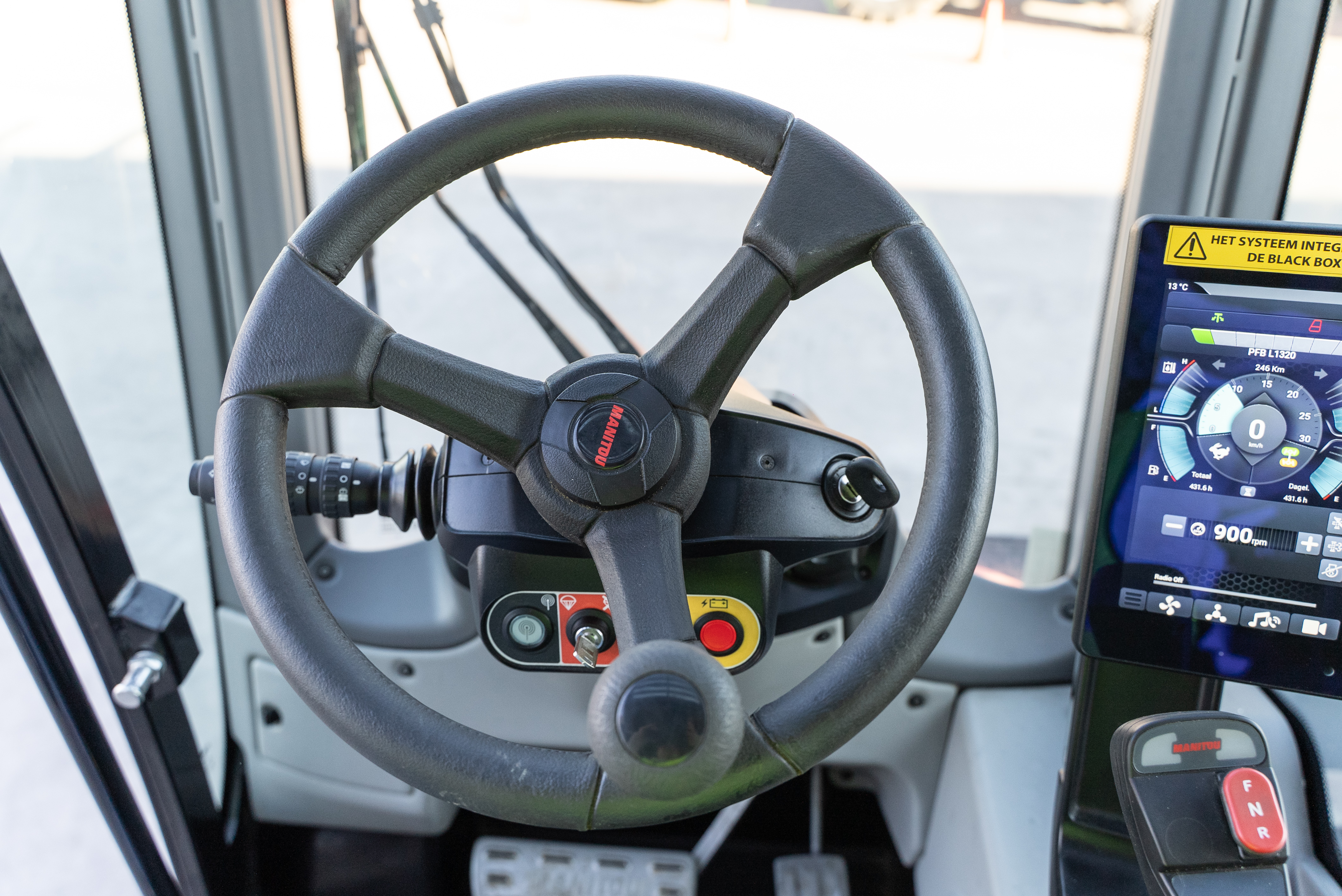 Manitou - Verreikers - MRT 1845 360 115D ST5 S1 - Interieur voor