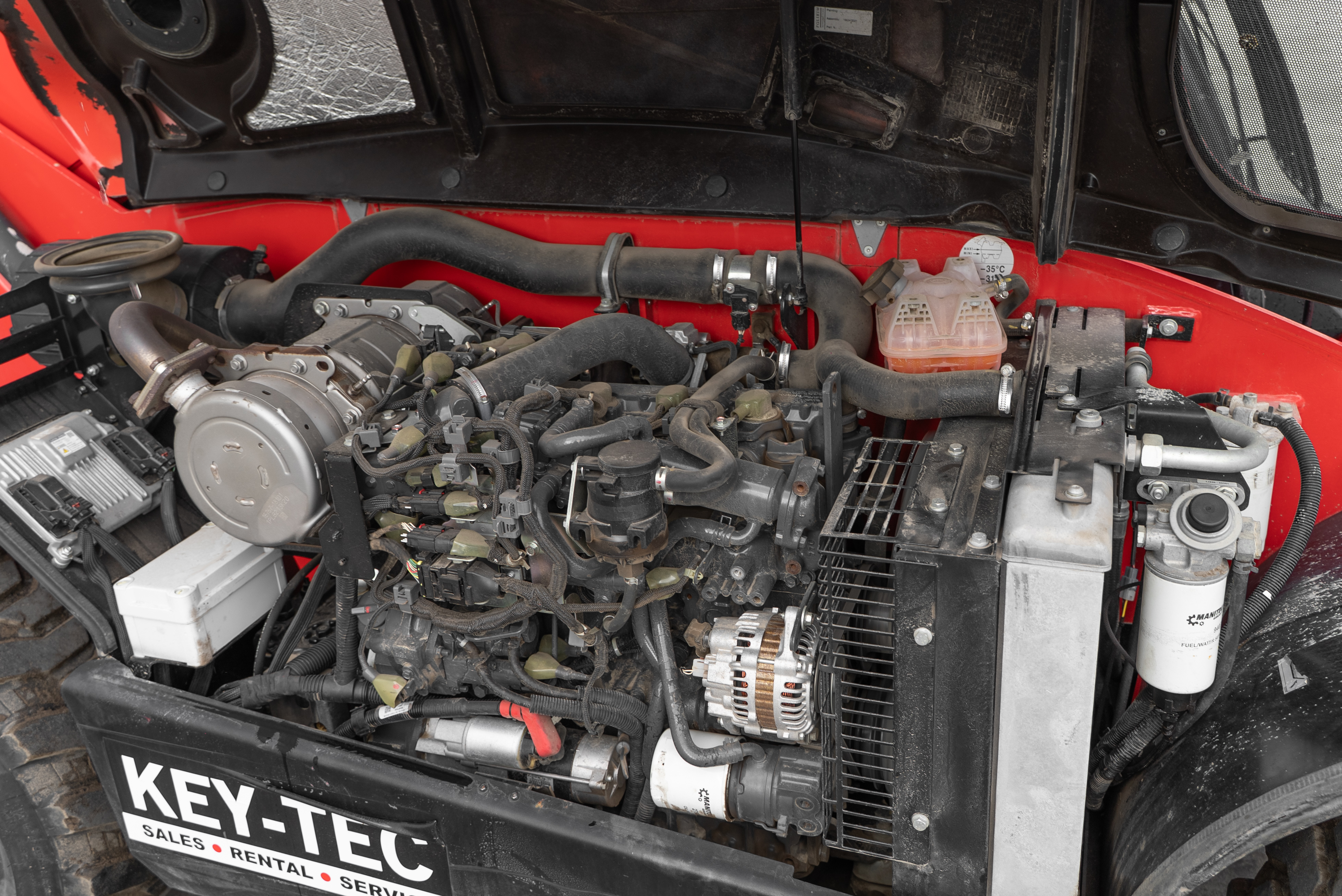 MT 625 H COMFORT 75K ST5 S1 - Engine