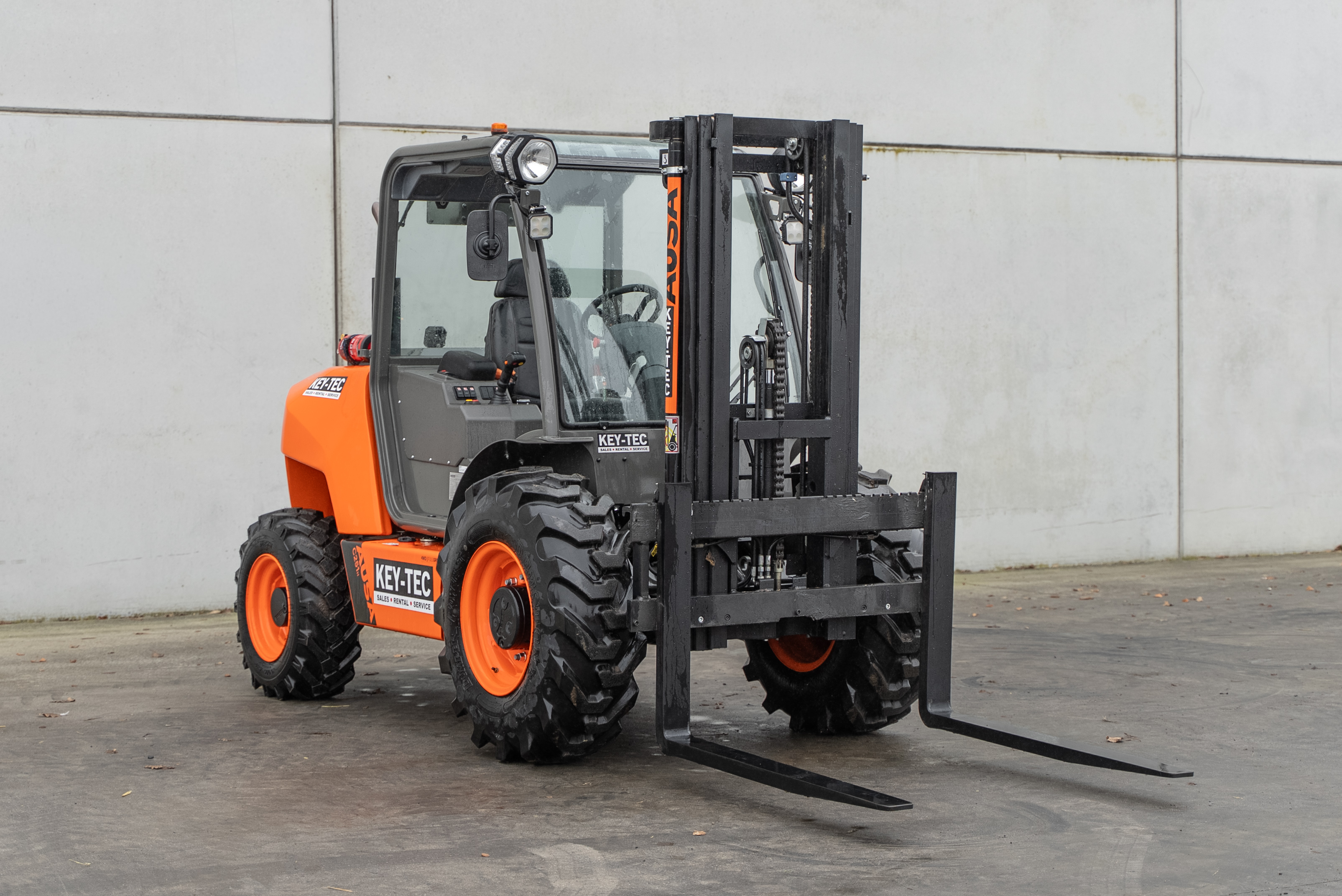 C251 Hx4 - Front right