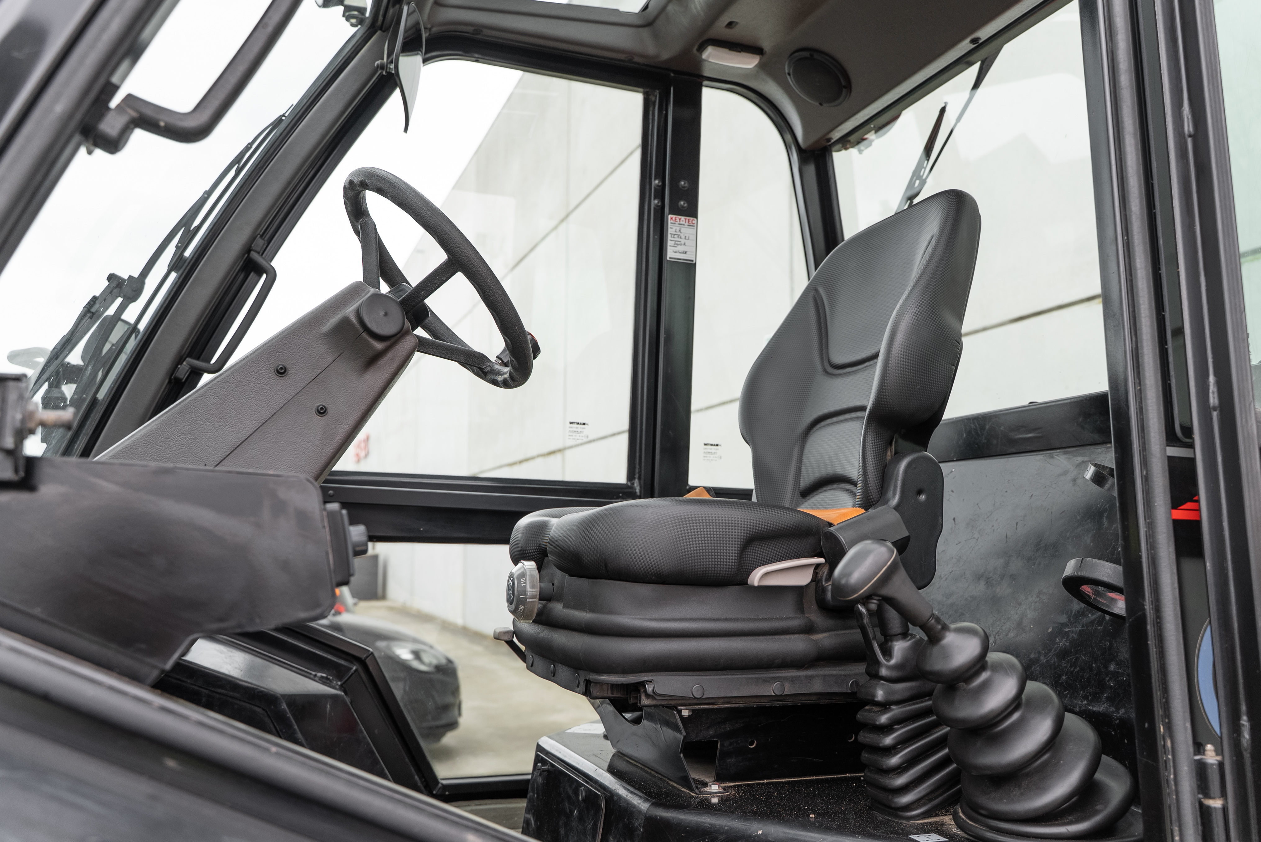 M 50-4 D ST5 S1 EU - Interior back