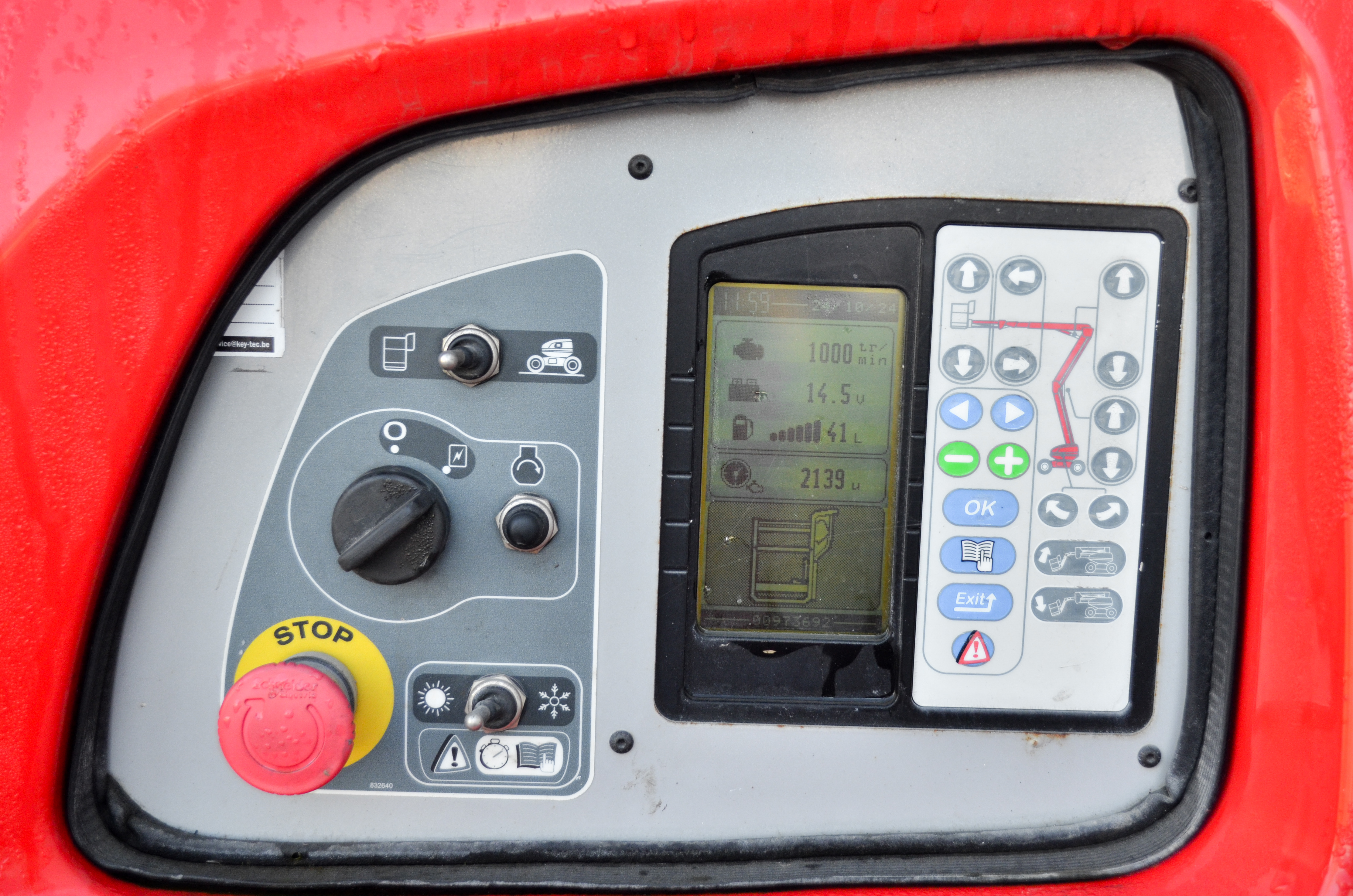 ATJ 180 2 RC E3 - Hours / Display