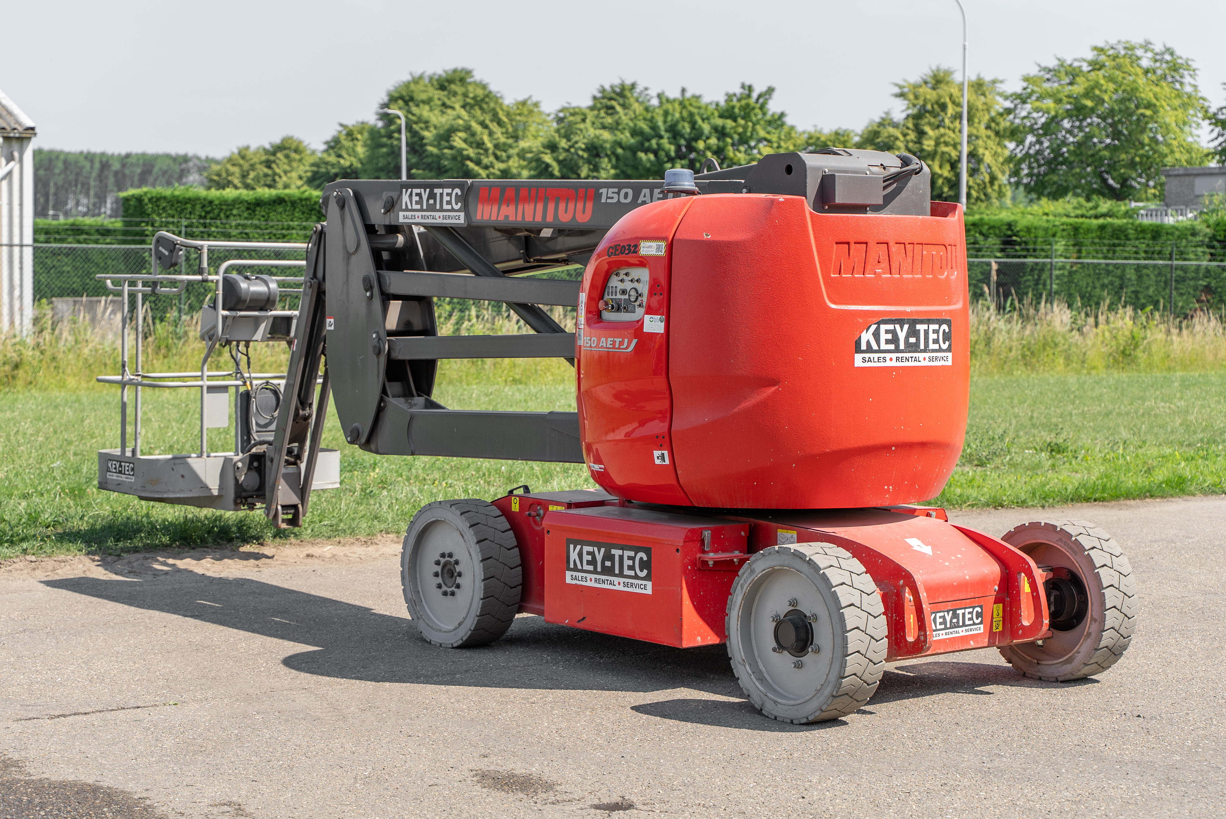 AETJ 150 COMPACT - Back left
