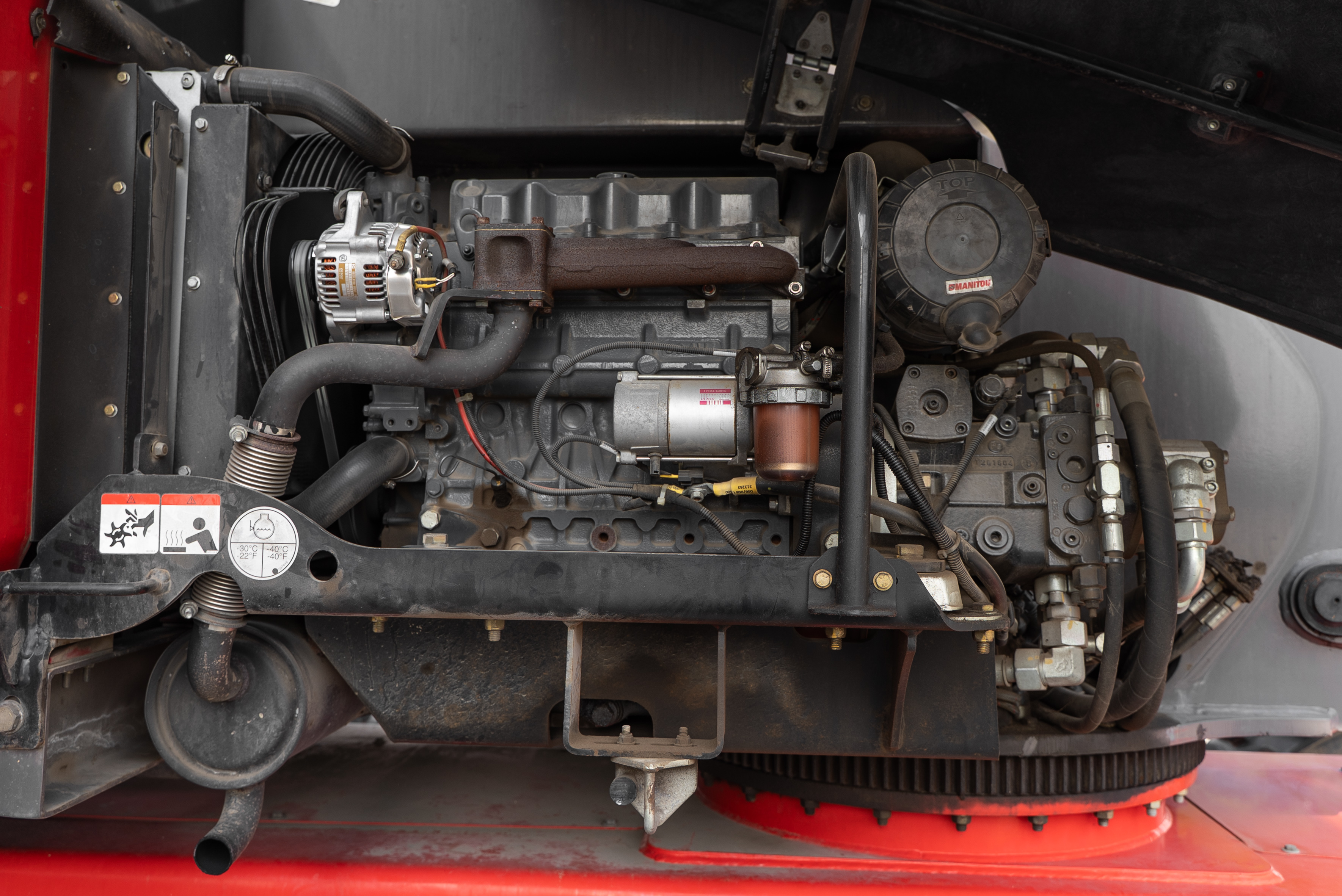 TJ 280 - Engine