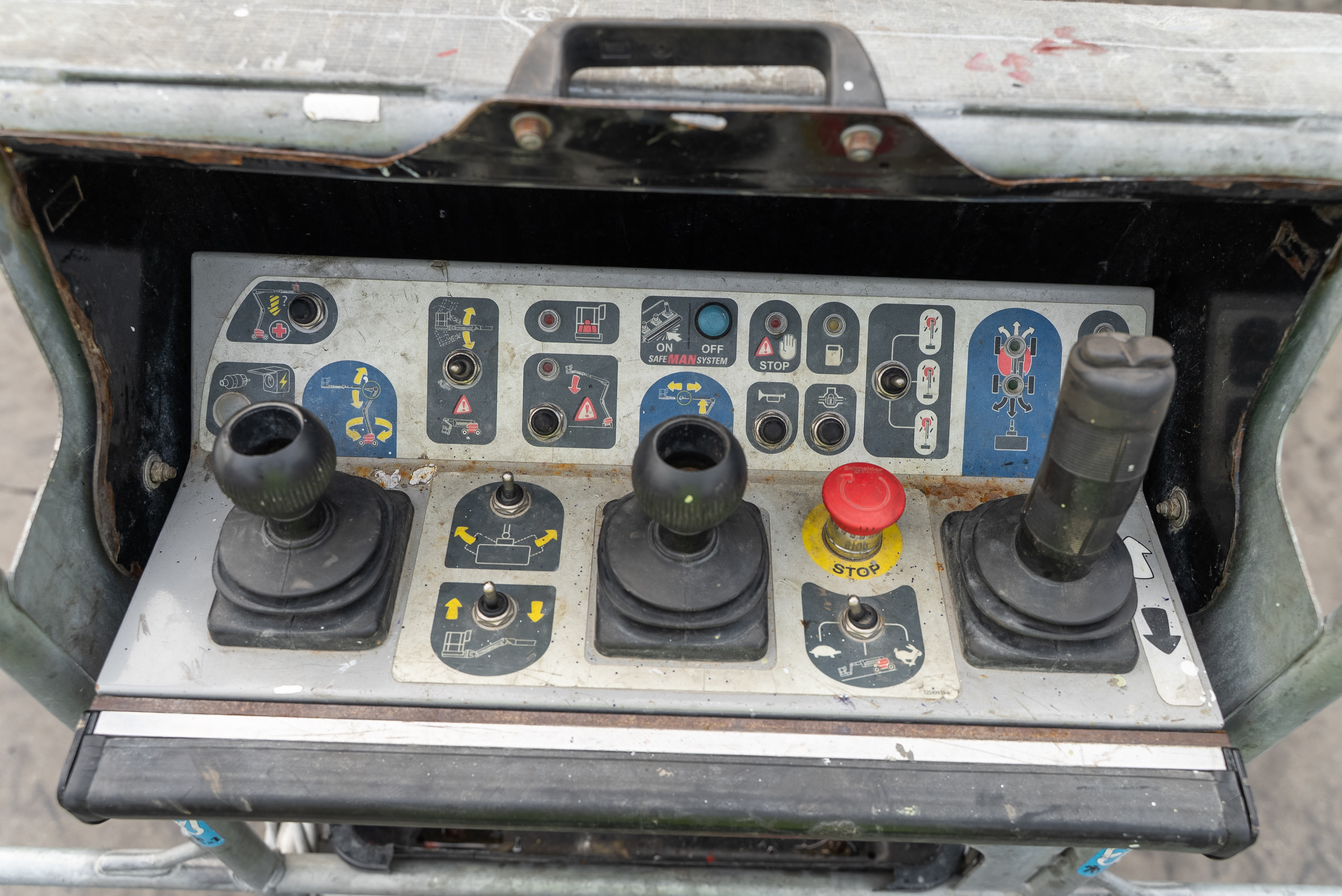 Manitou - Aerial platforms - ATJ 200 RC - Interior front