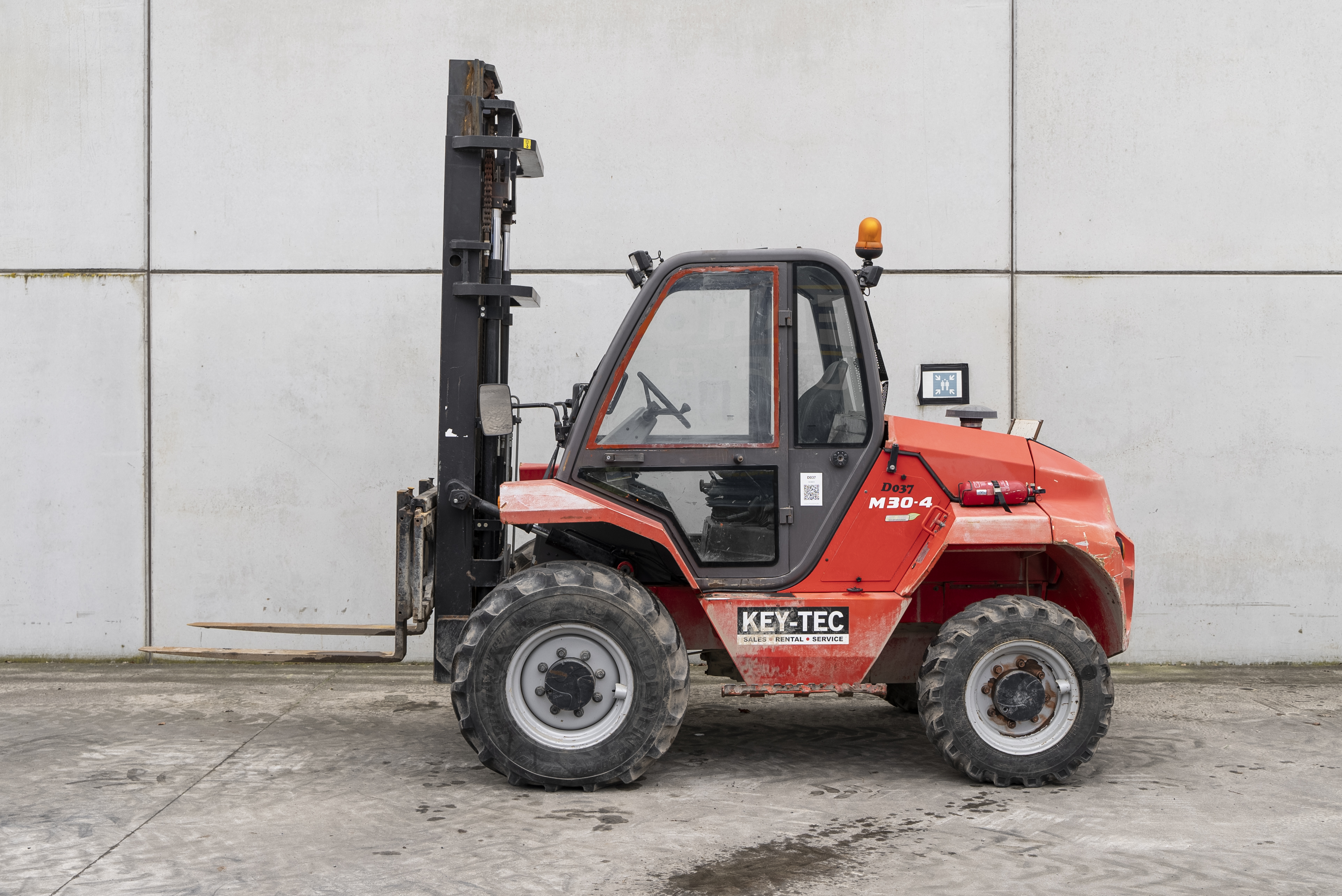 Manitou - Chariots élévateurs - M 30-4 ST3B - Vue latérale