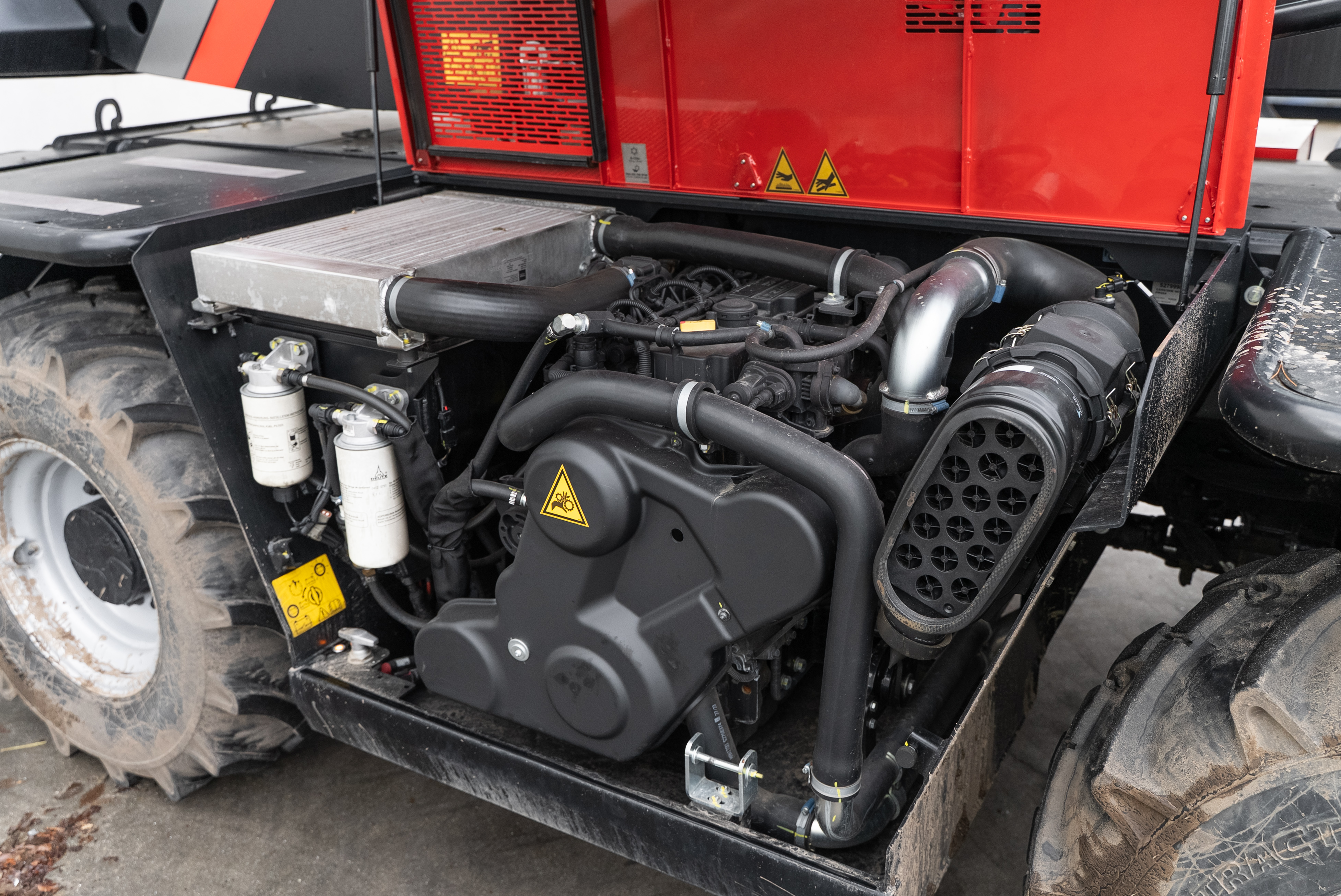 MRT 1845 360 115D ST5 S1 - Engine