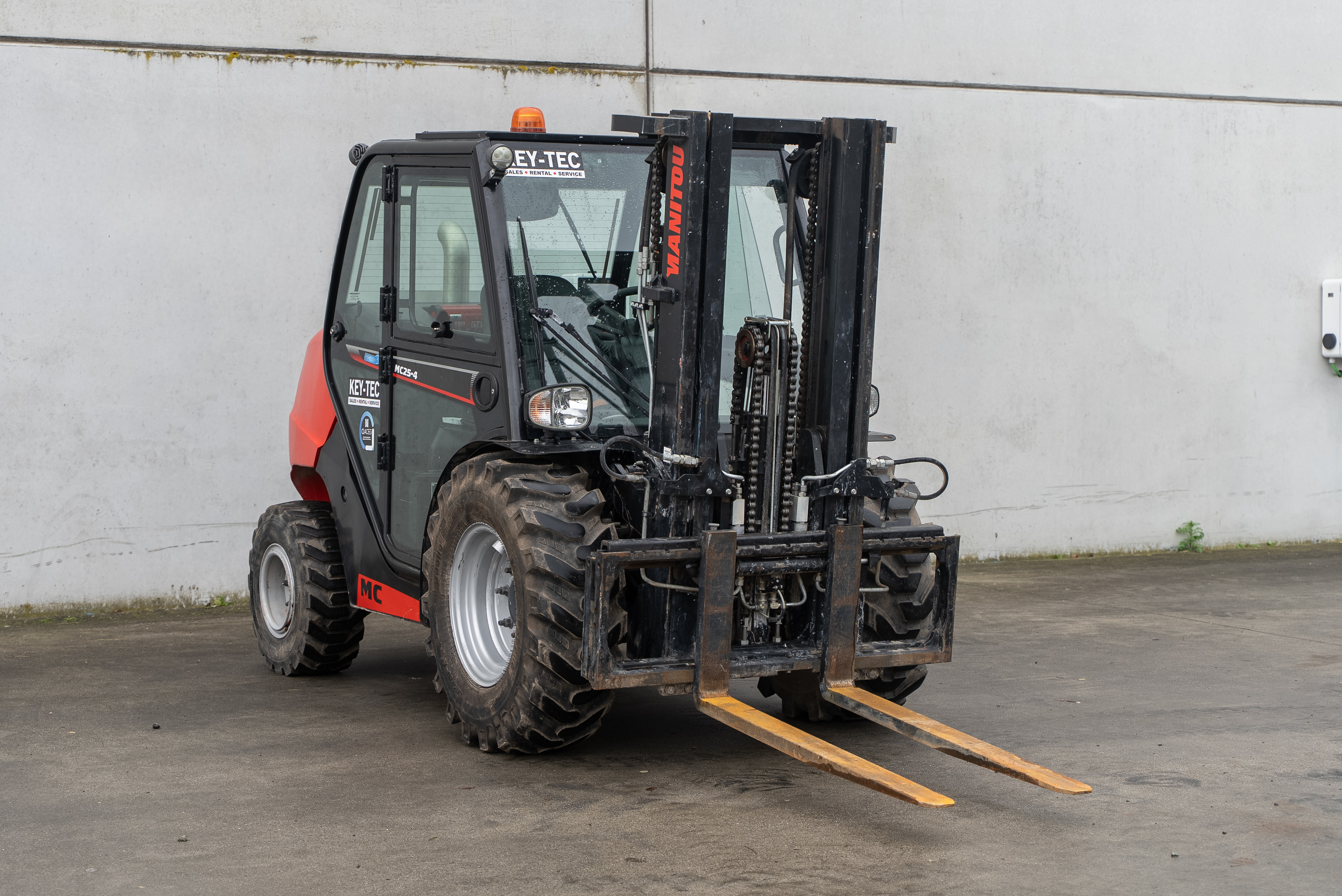 Manitou - Chariots élévateurs - MC 25-4 D K ST5 S1 - frontright