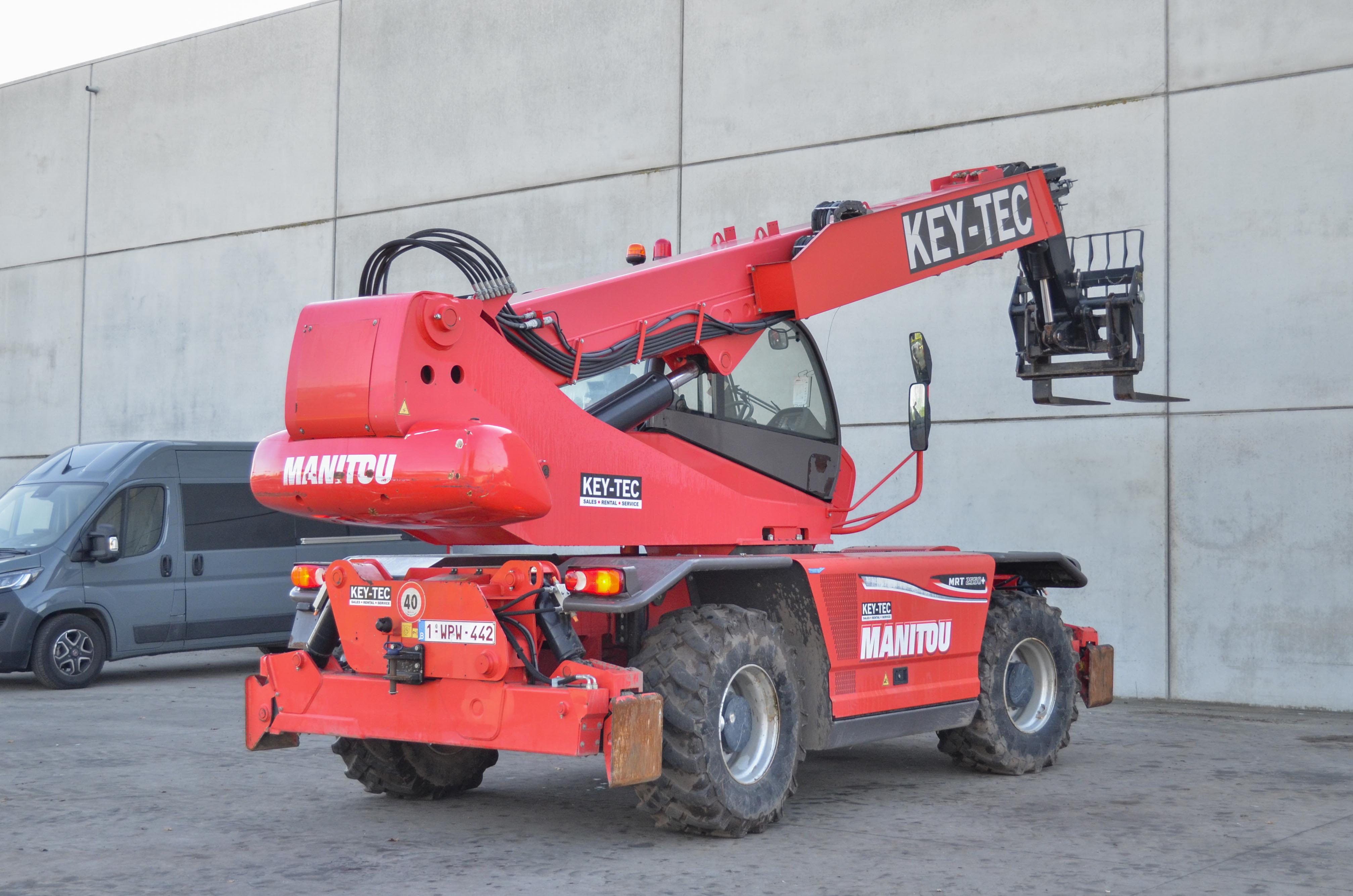 Manitou - Telehandlers - MRT 2550 PRIV+ ST4 S2 - Back right