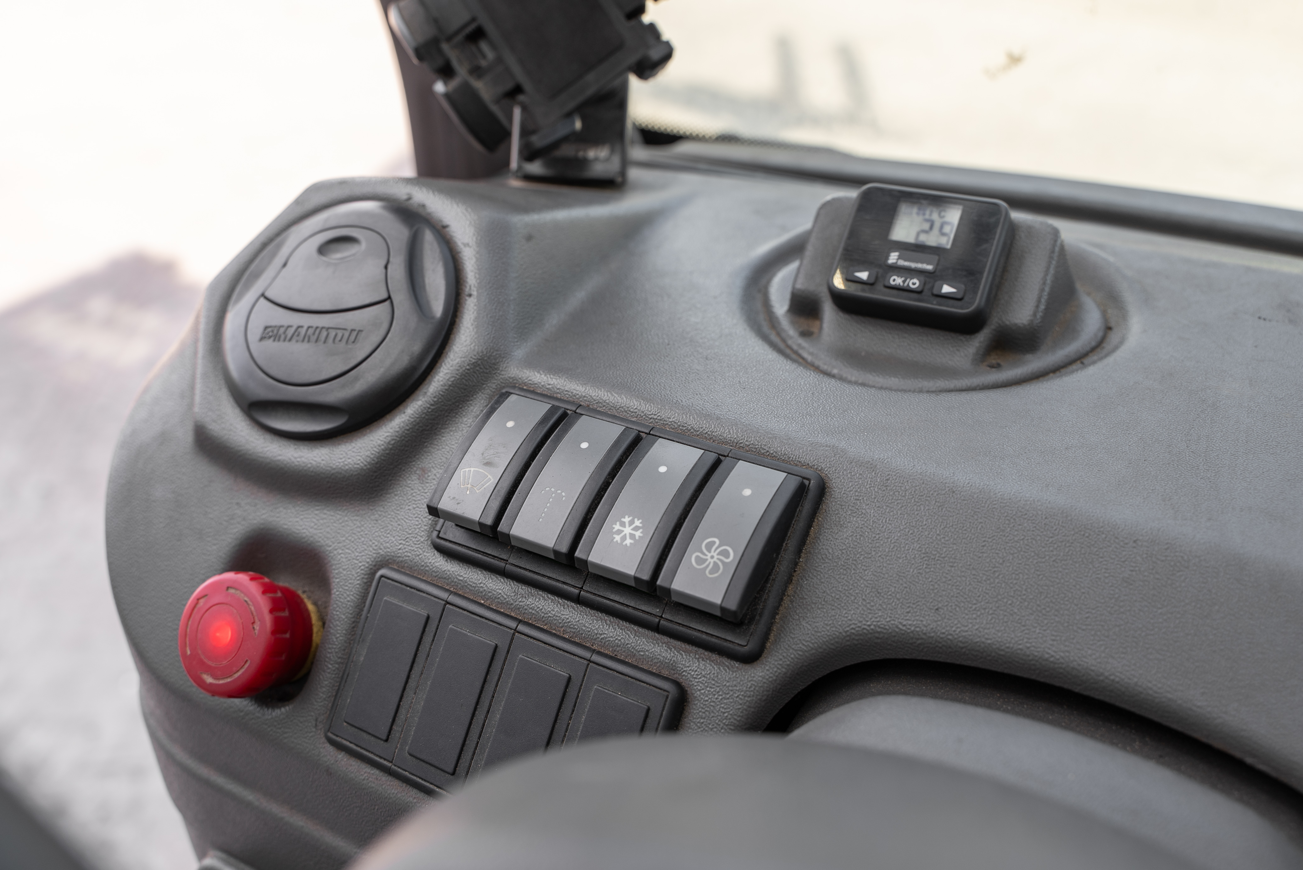 Manitou - Telehandlers - MRT 2550 PRIV+ ST4 S2 - Product image
