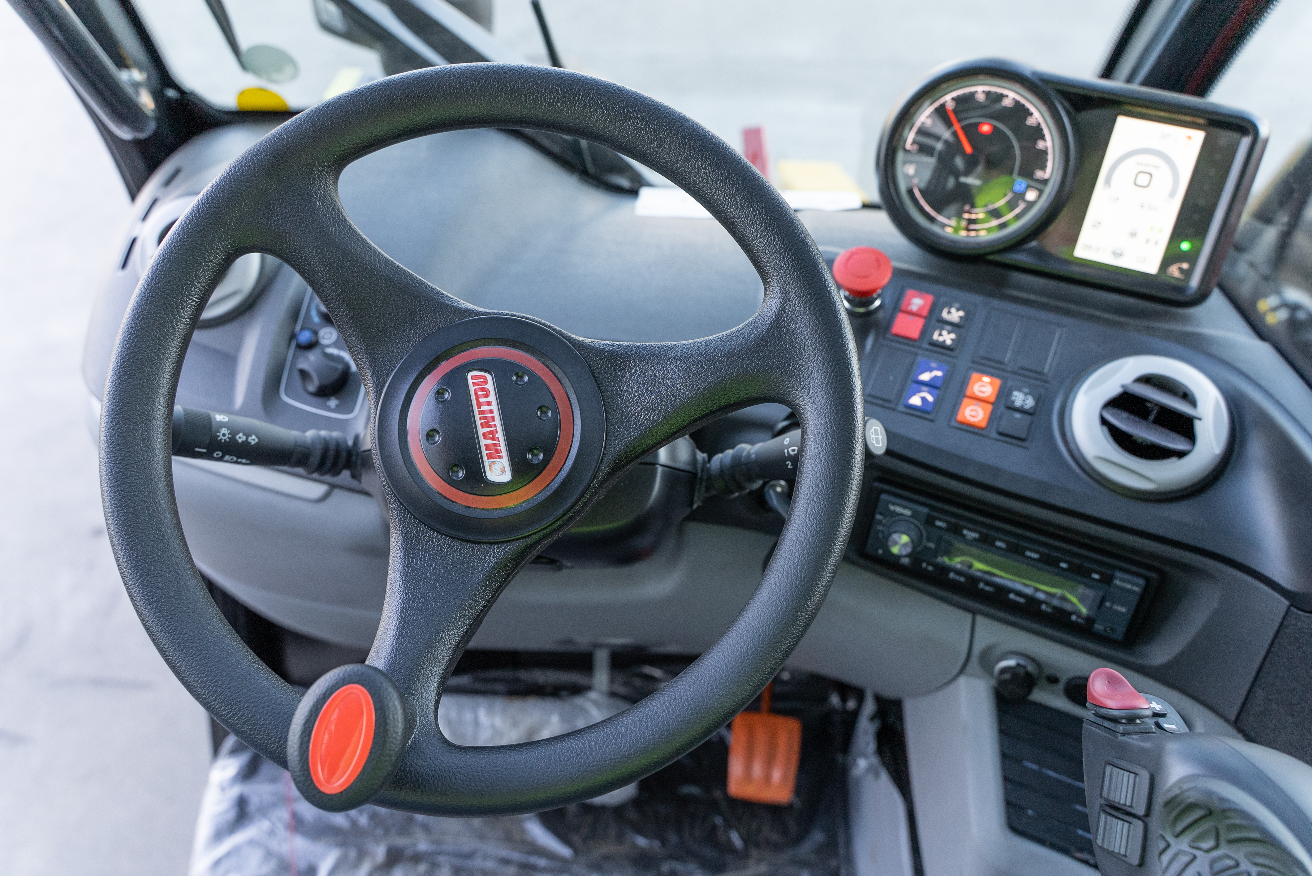 Manitou - Telehandlers - MLT 630 115D V ST5 S1 - Interior front