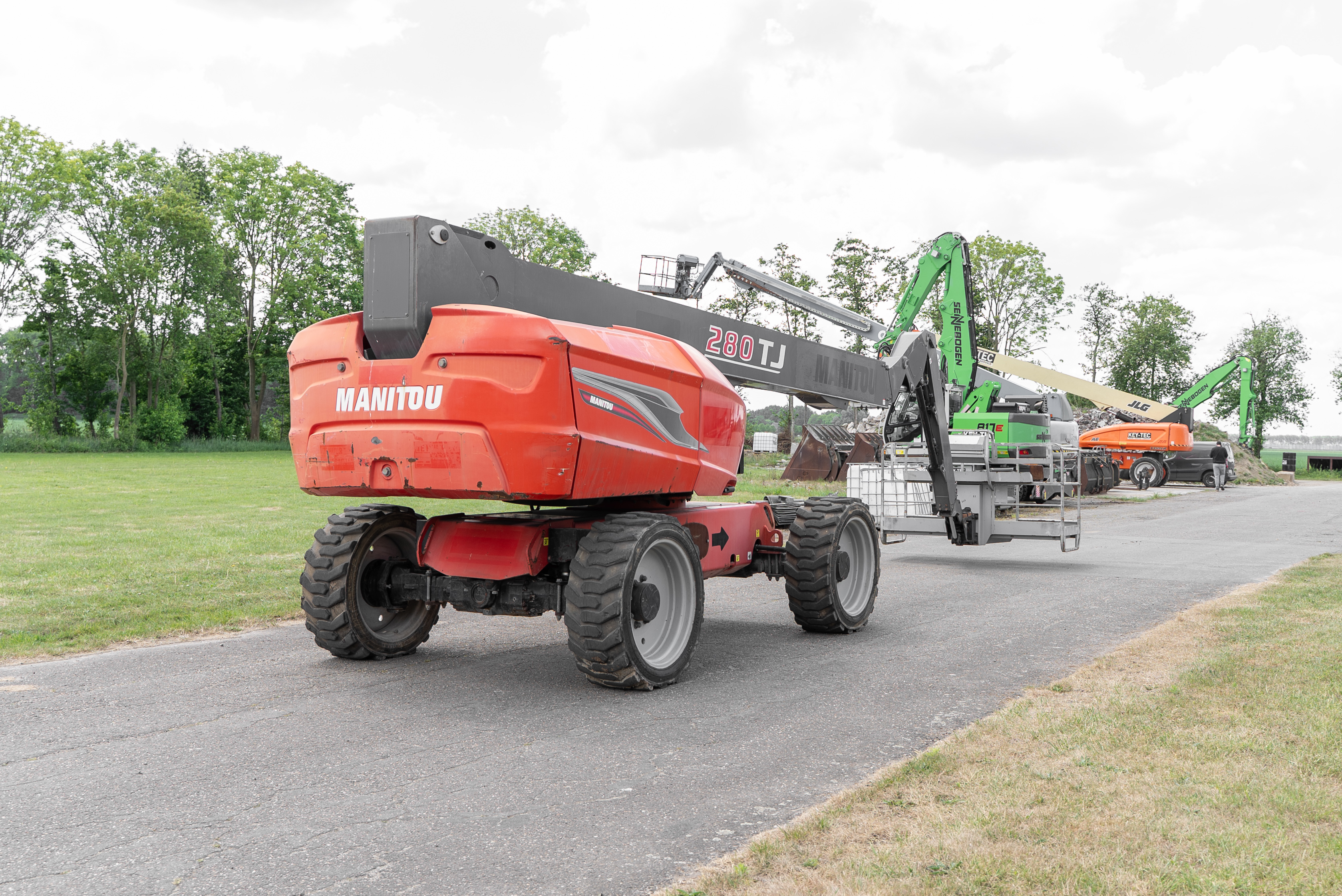 Manitou - Hoogwerkers - TJ 280 - Rechts achter