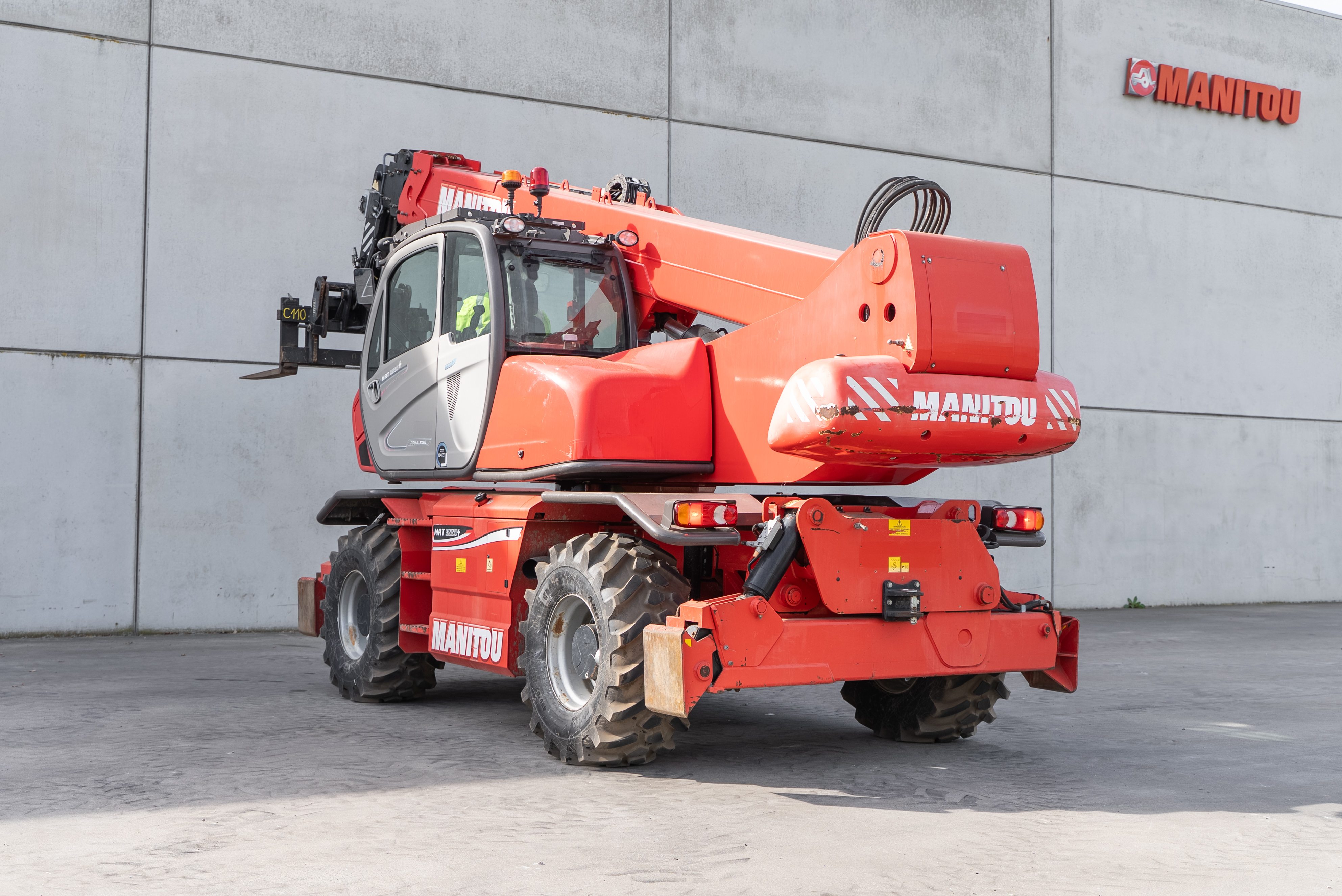 Manitou - Telehandlers - MRT 2550 PRIV+ ST4 S2 - Back left