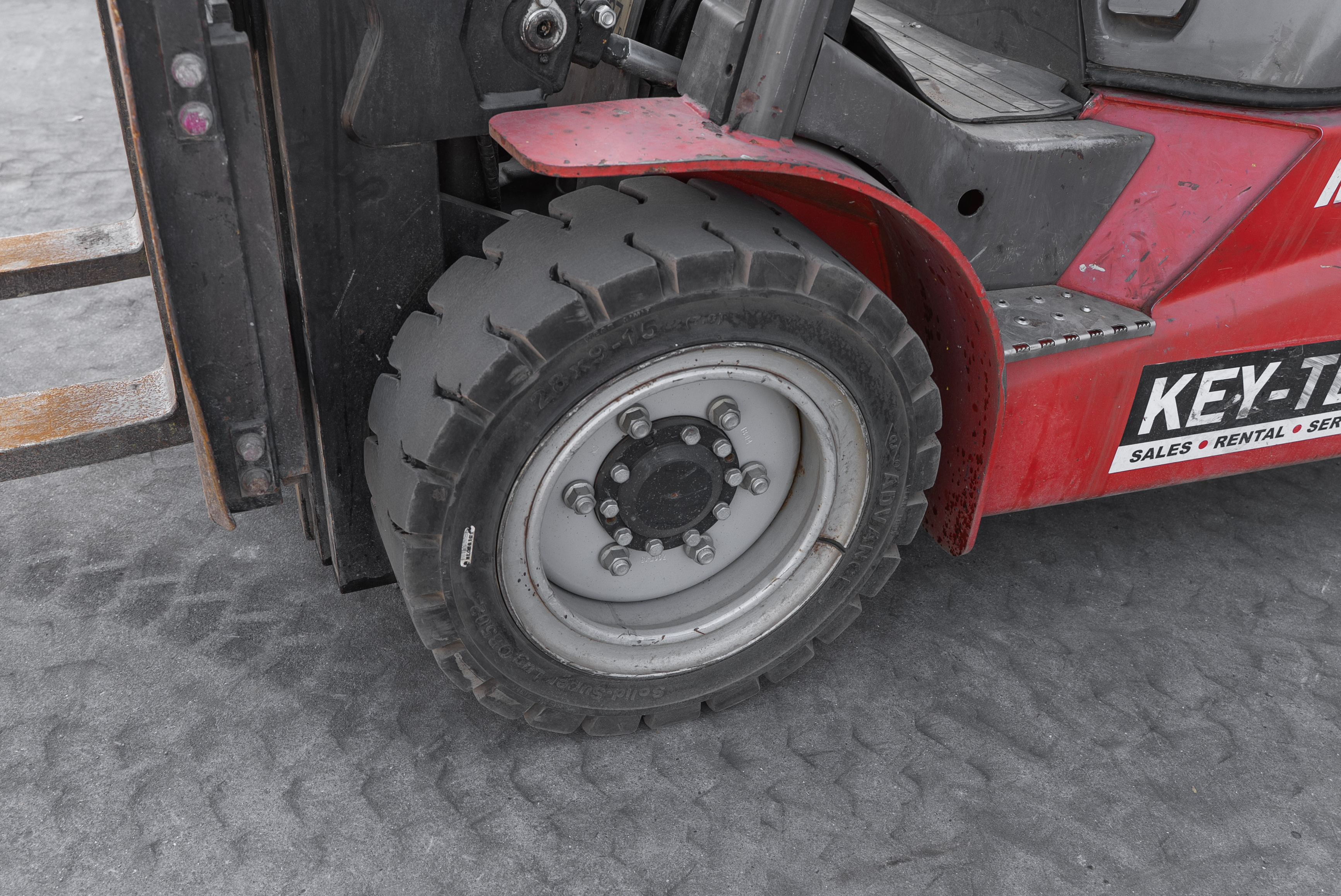 Manitou - Chariots élévateurs - MI 30 D - Châssis / Roue