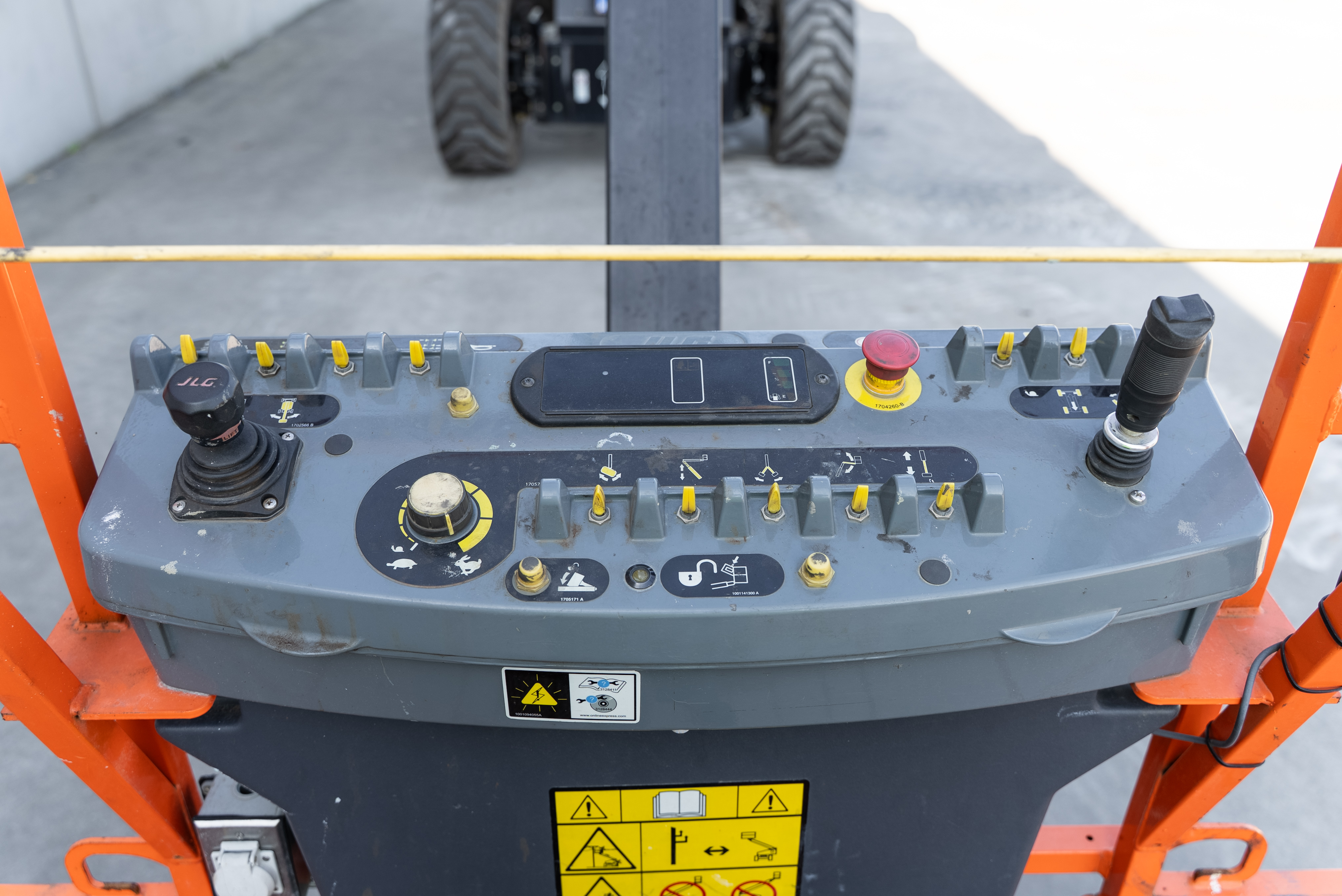 Jlg - Nacelles élévatrices - 1250 AJP - Intérieur avant