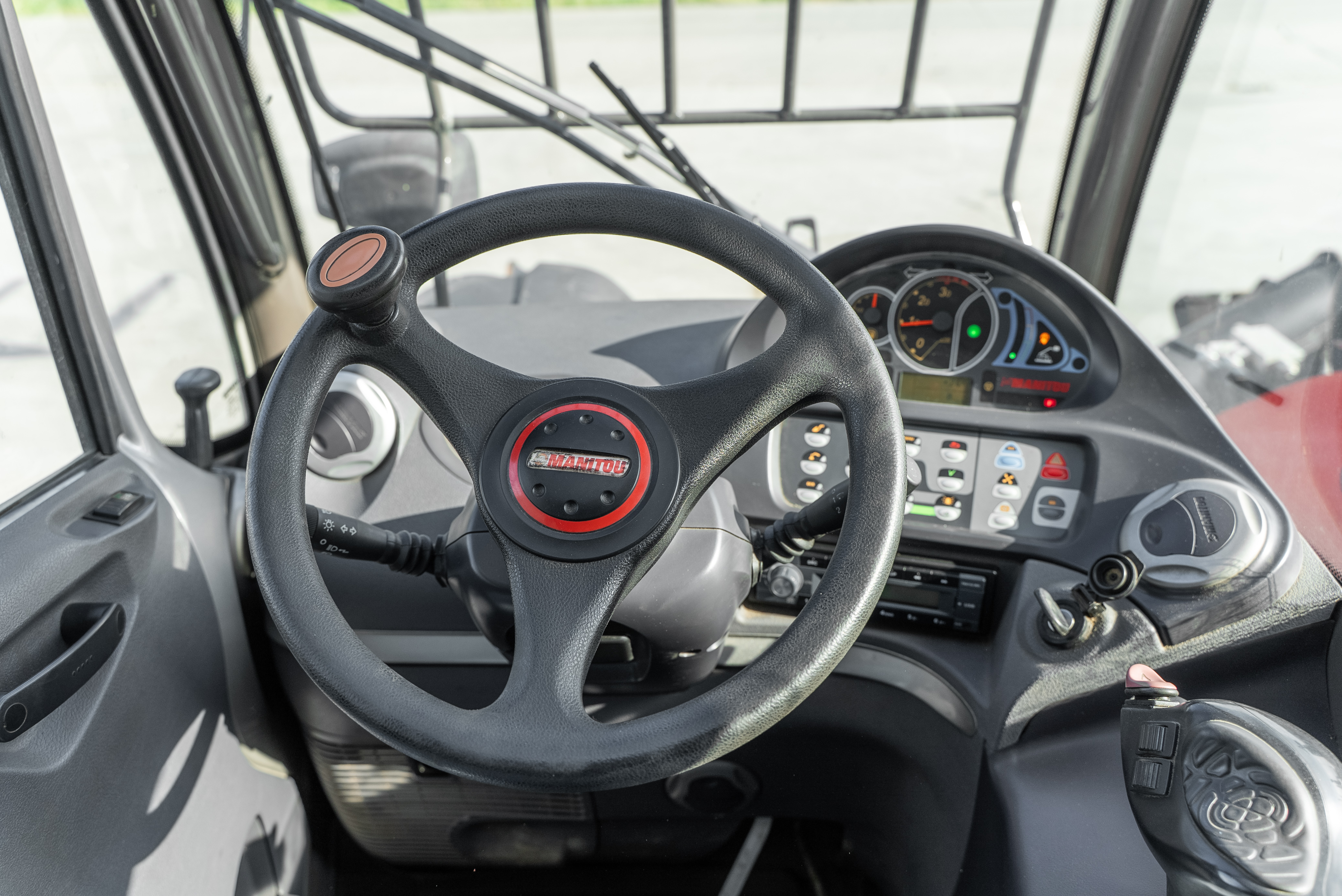 MT 1135 EASY 75D ST3B S1 - Interior front