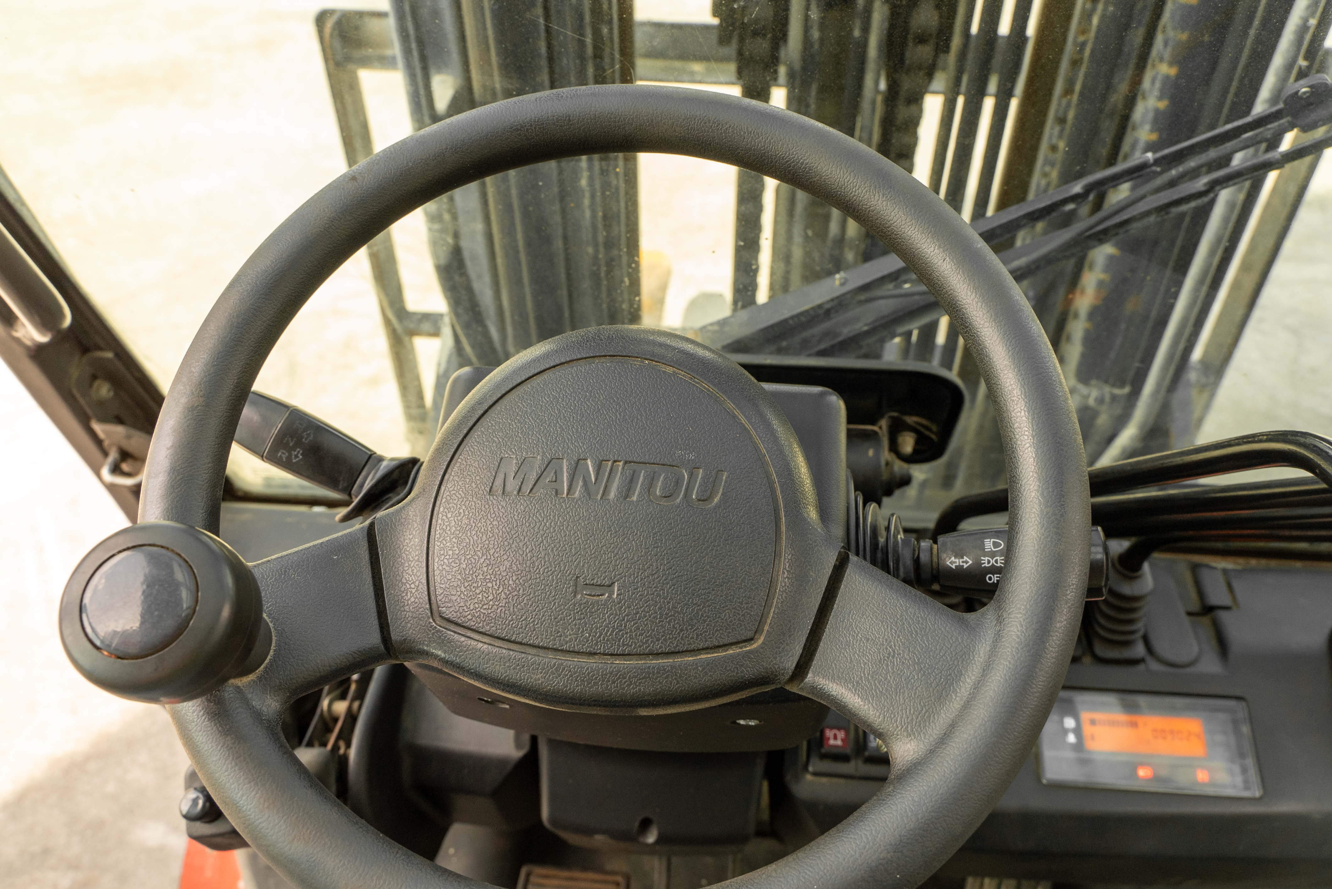 Manitou - Chariots élévateurs - MI 25 D Y E3 S3 - Image produit