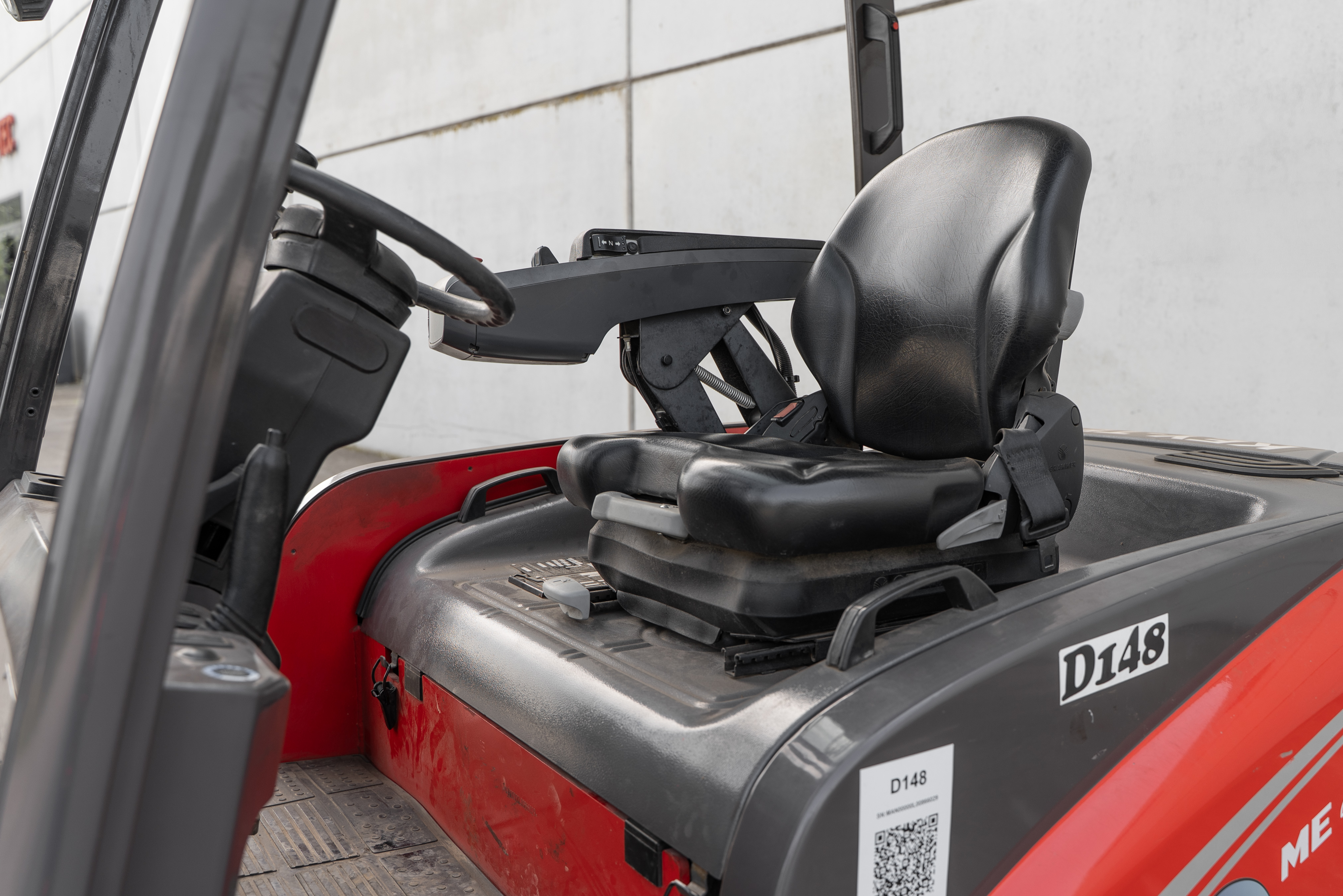 Manitou - Forklifts - ME 430 80V S3 - Interior back