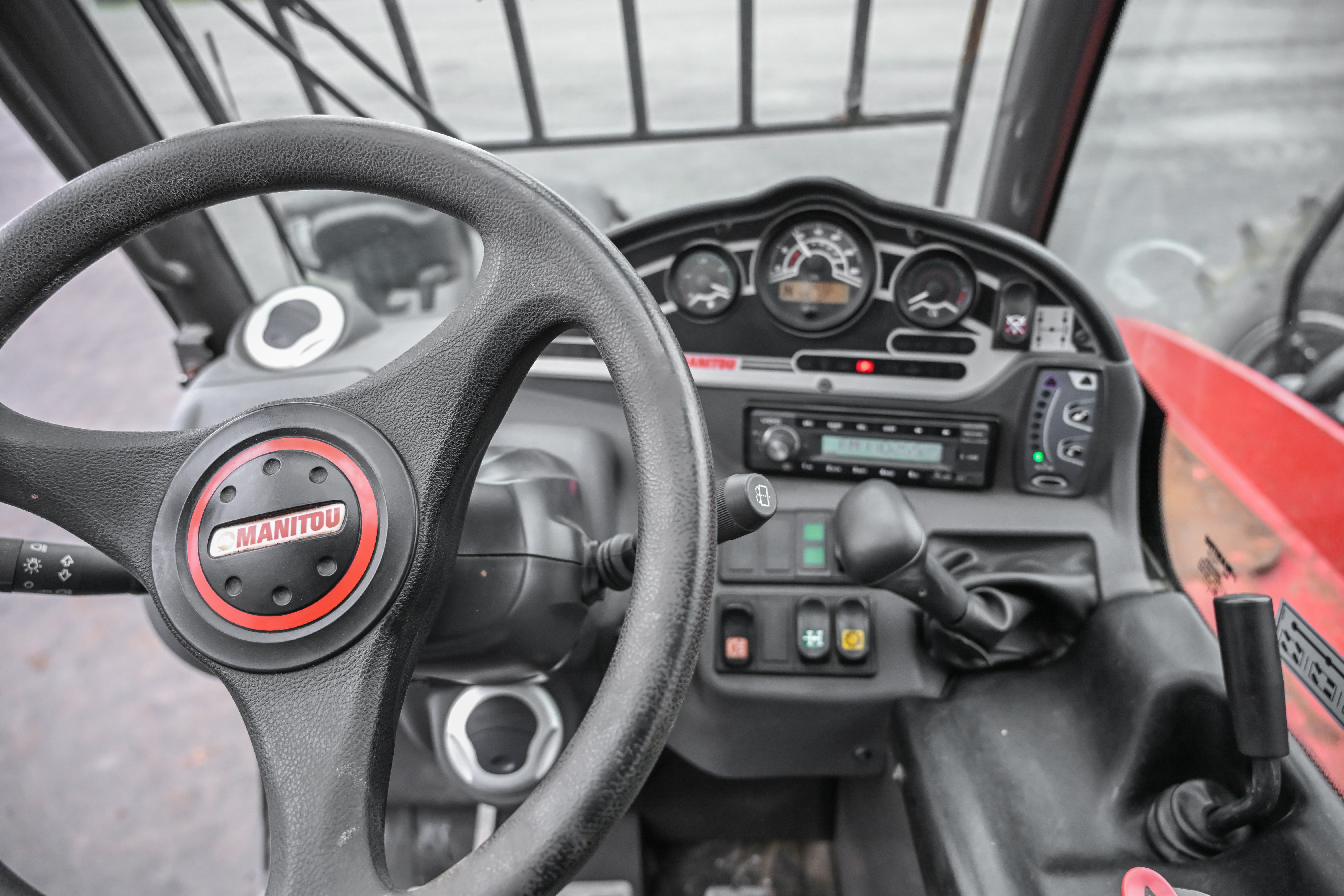 MT 732 EASY 75D ST3B S1 - Interior front