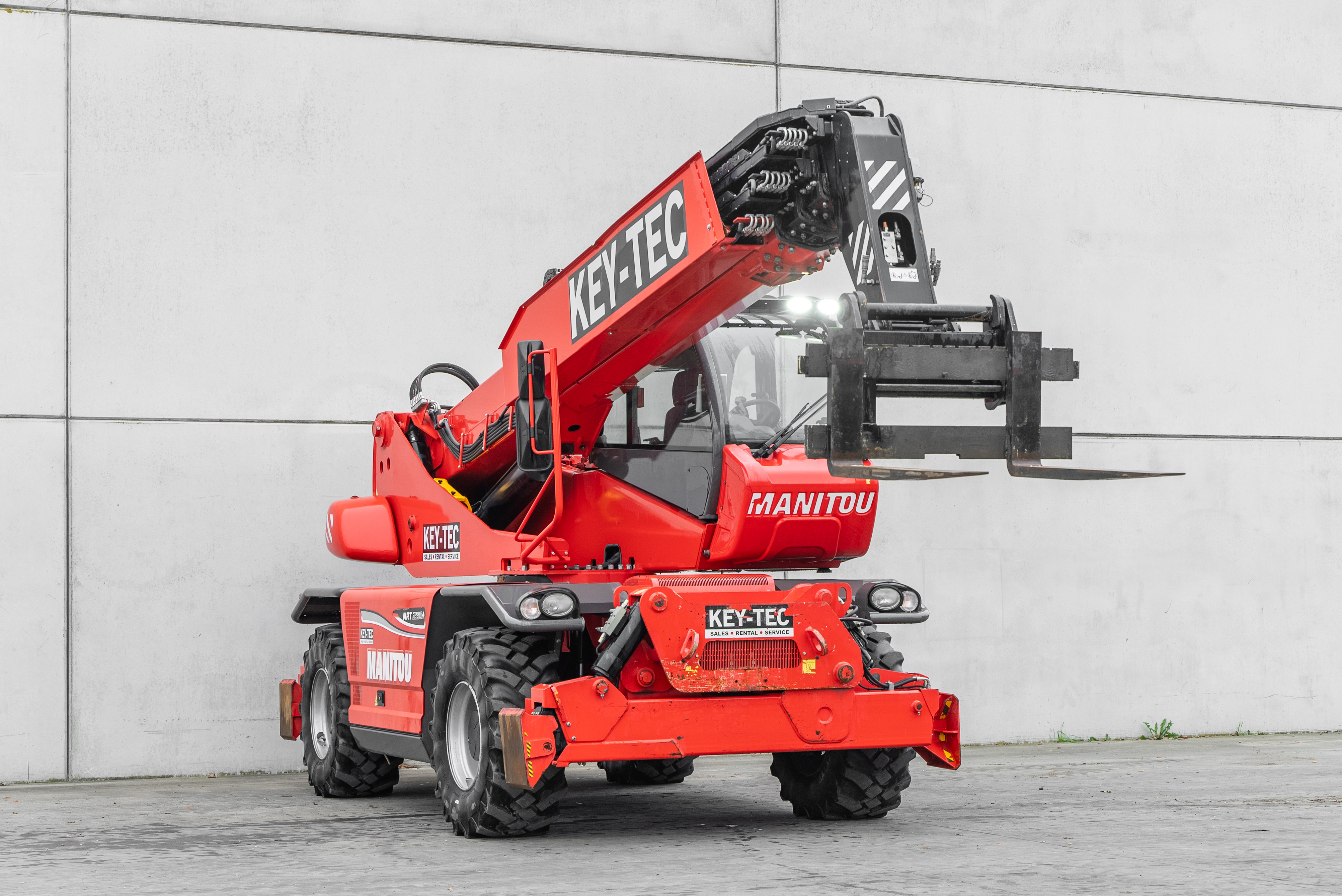 Manitou - Telehandlers - MRT 2550 PRIV+ ST4 S2 - frontright