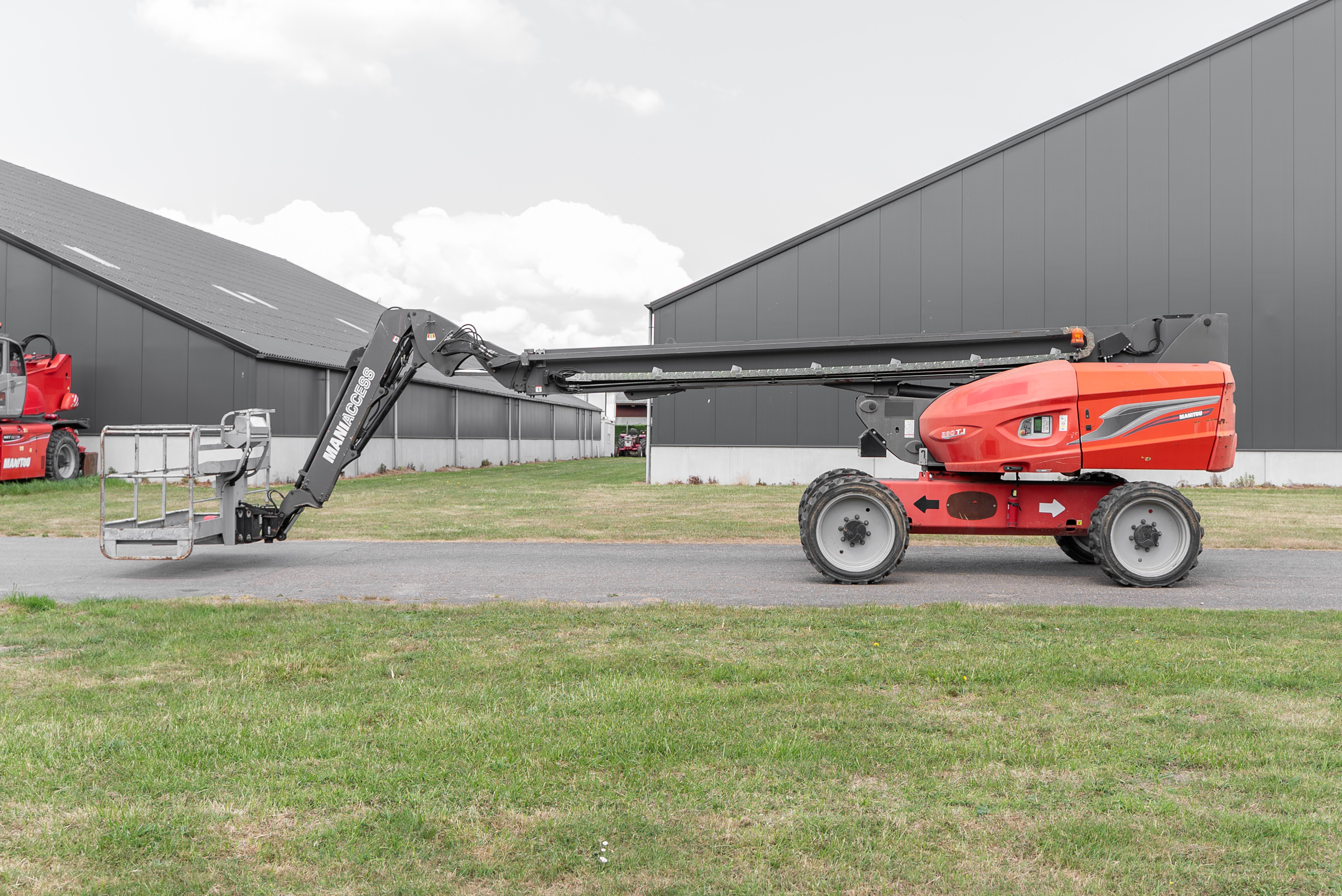 Manitou - Hoogwerkers - TJ 280 - Zijaanzicht