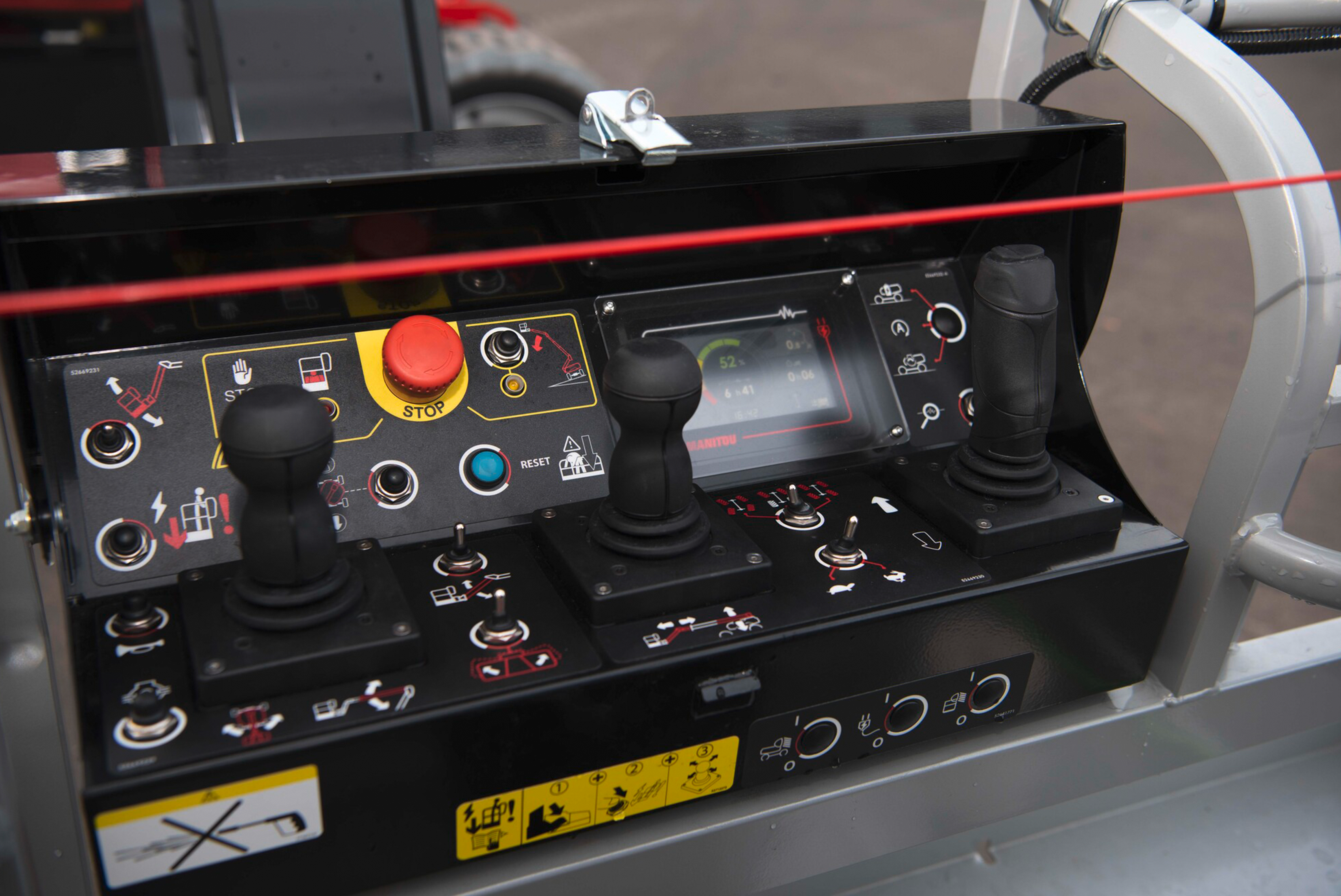 ATJ+ 160 E S1 - Interior