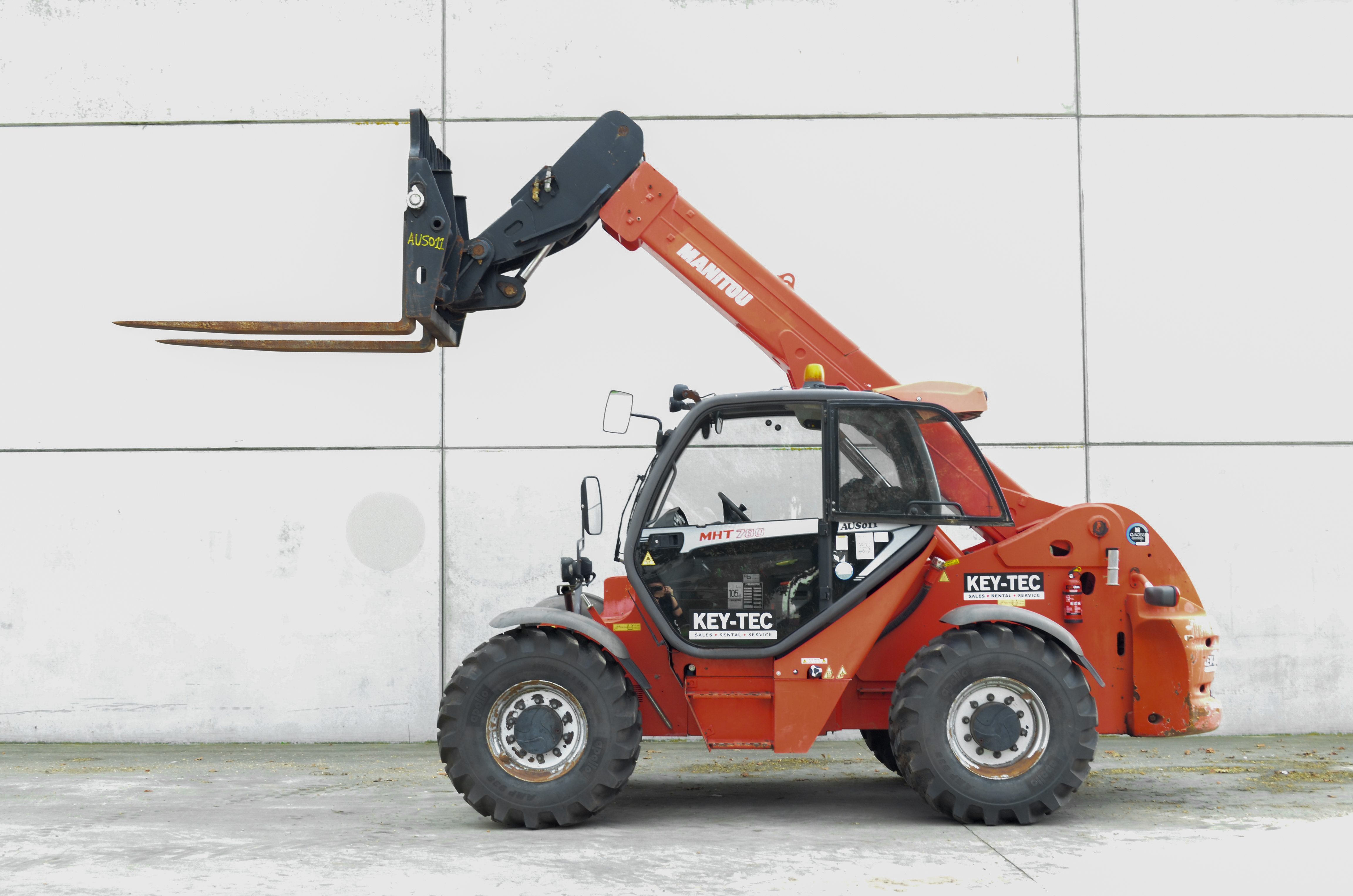 MHT 780 L EVOLUTION E3 - Side
