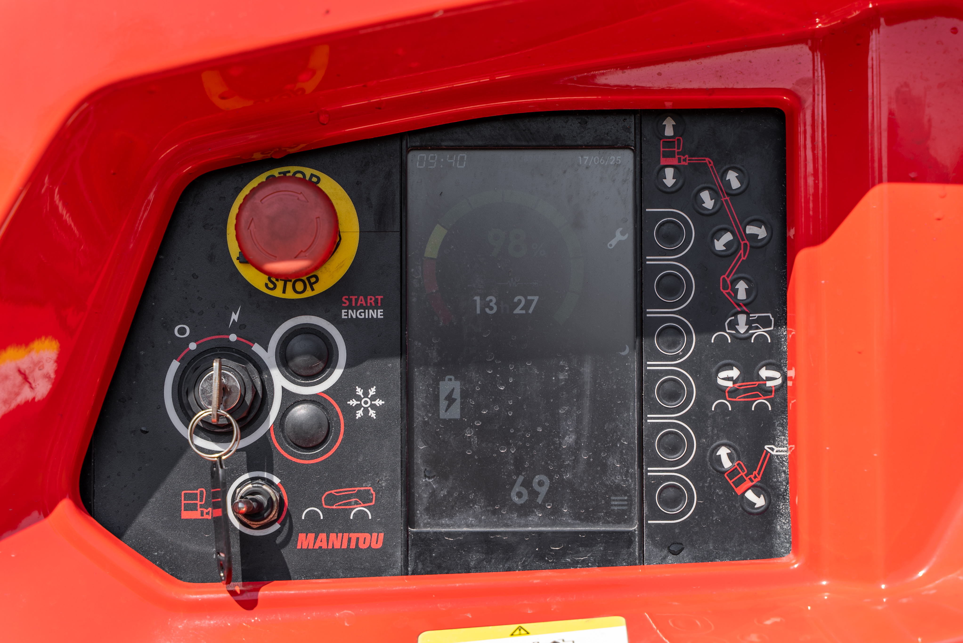 ATJE 200 S1 - Hours / Display