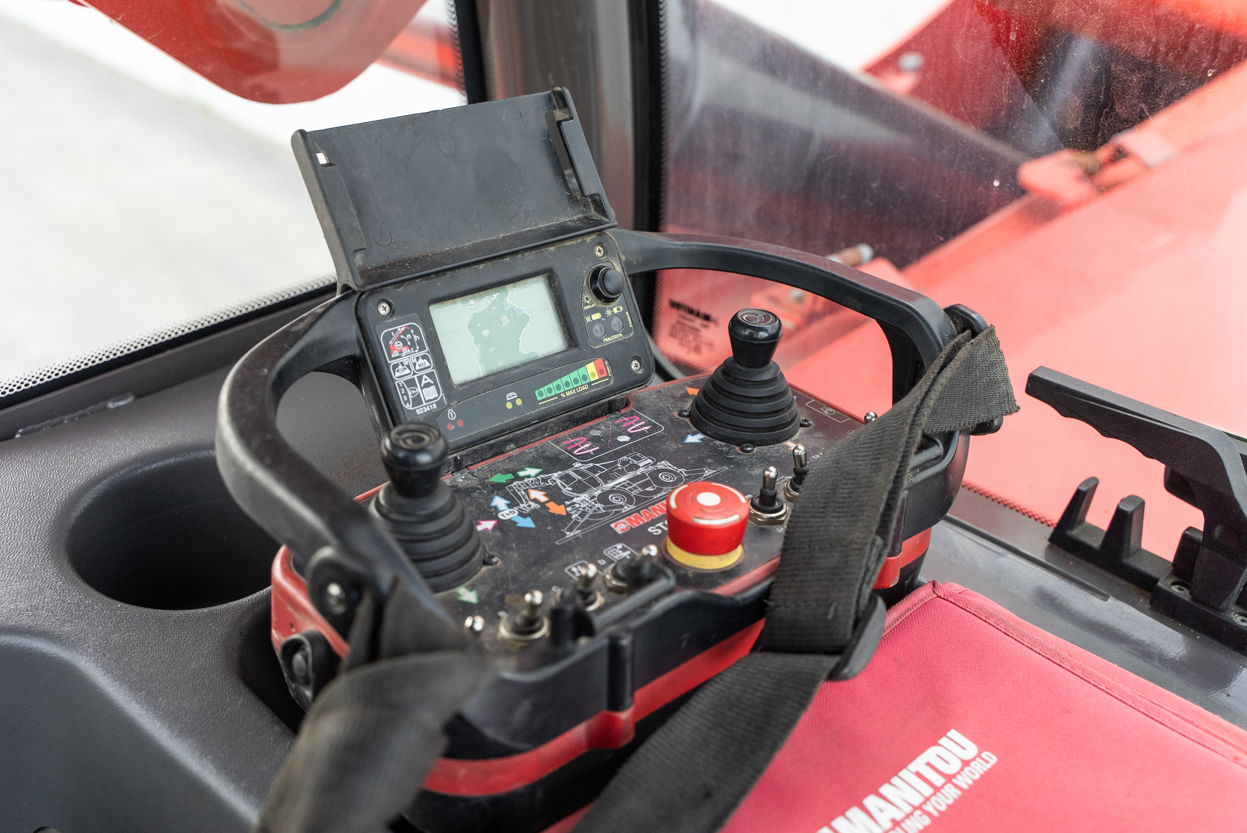 Manitou - Telehandlers - MRT 2550 PRIV+ ST4 S2 - Product image
