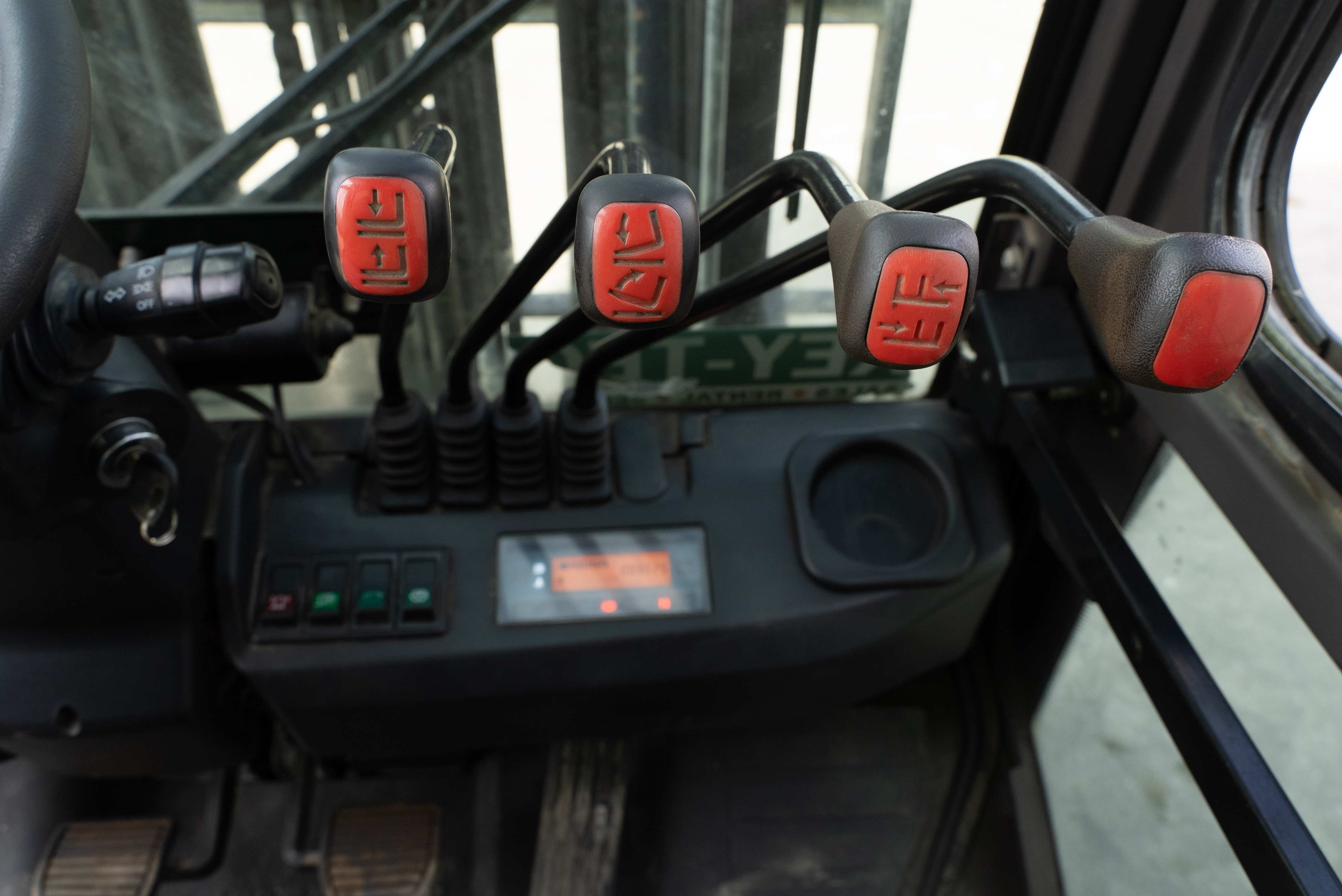 Manitou - Chariots élévateurs - MI 25 D Y E3 S3 - Image produit