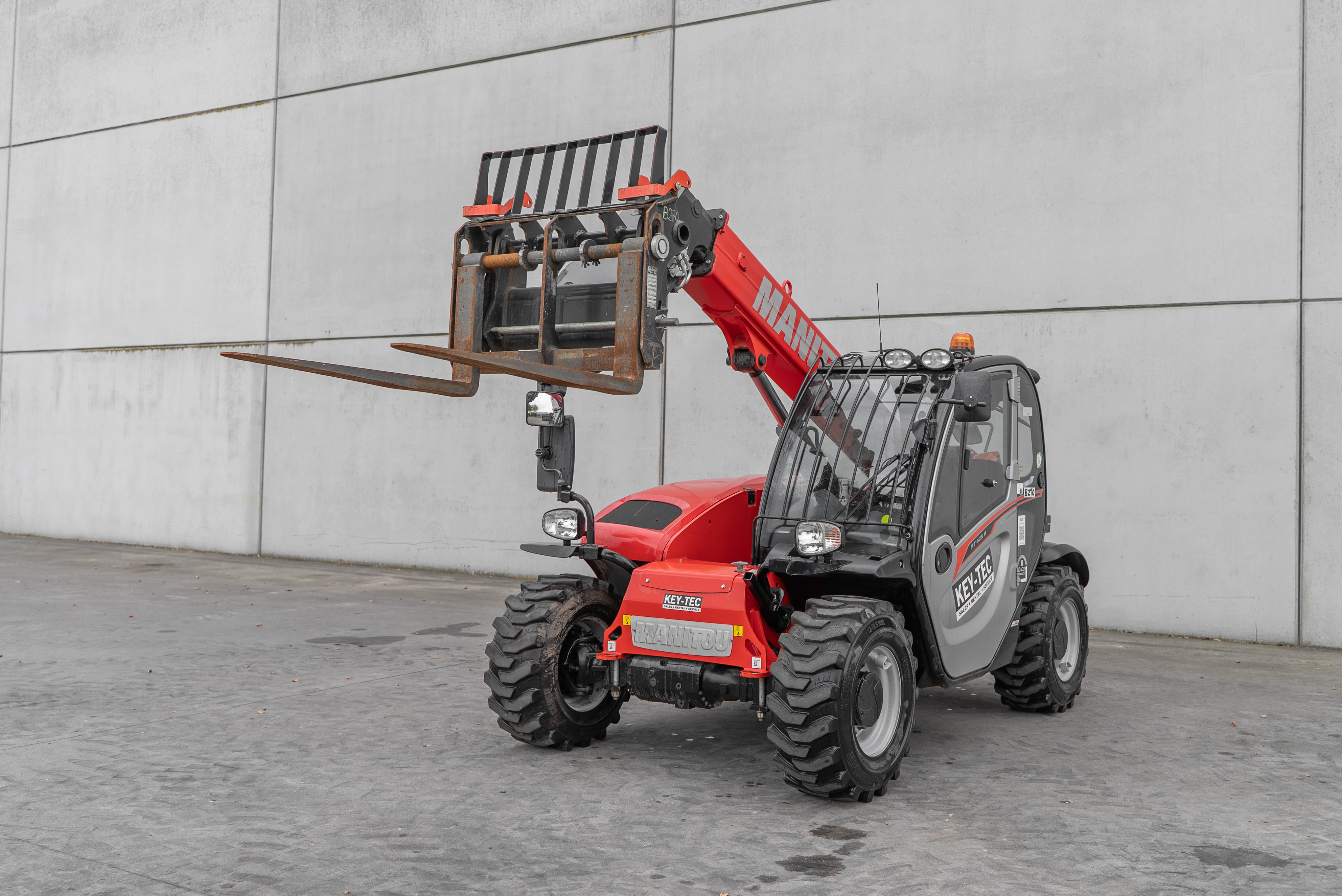 Manitou - Telehandlers - MT 625 H COMFORT 75K ST5 S1 - Front left