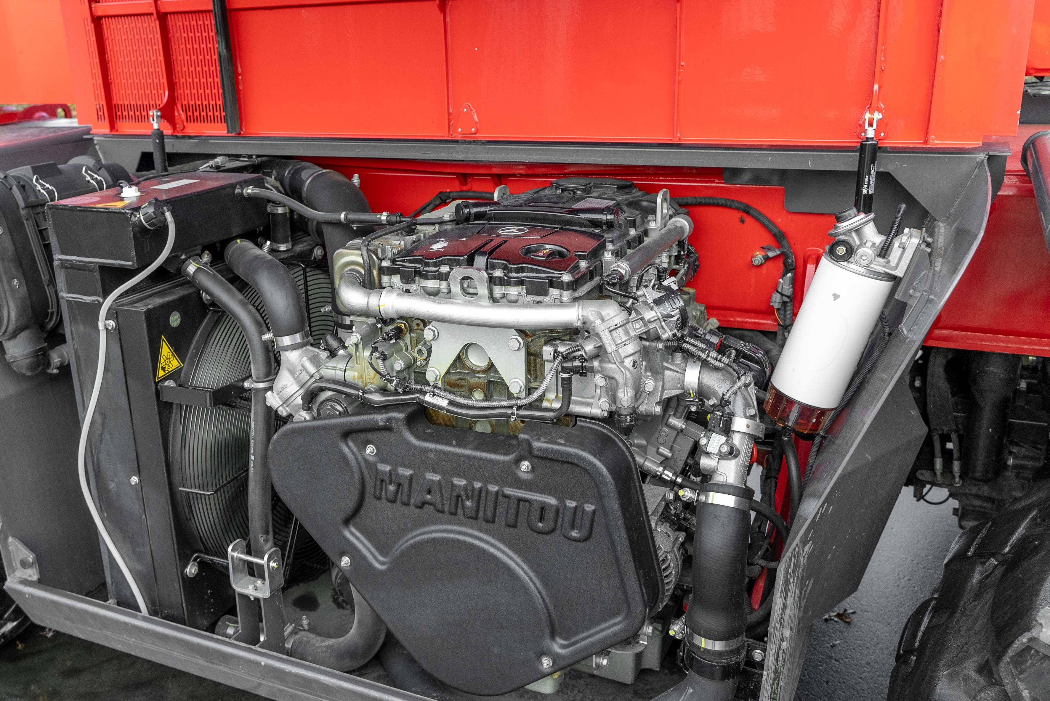 MRT 2550 PRIV+ ST4 S2 - Engine