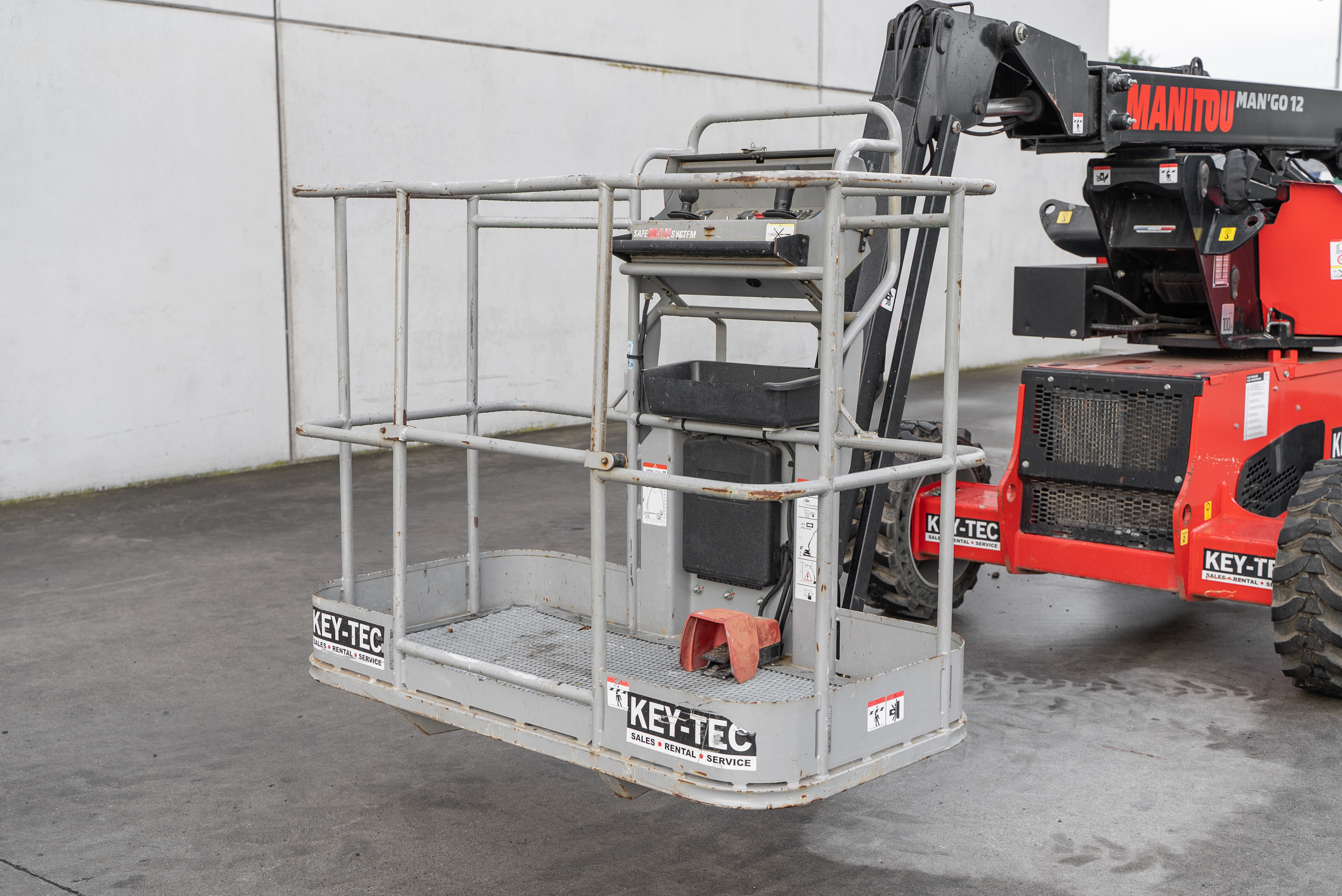 Manitou - Nacelles élévatrices - MAN GO 12 - Intérieur arrière