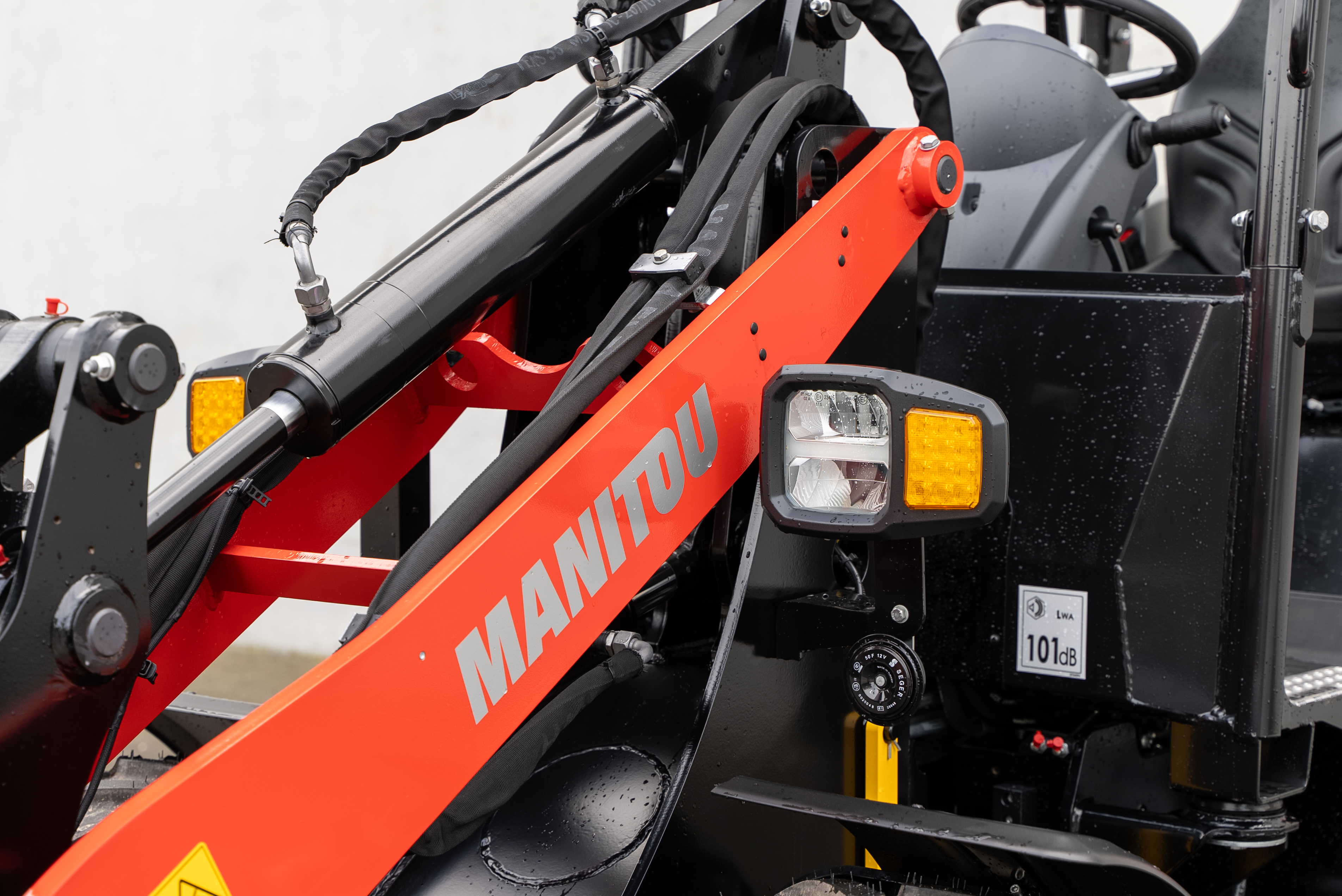 Manitou - Wheelloaders - MLA 3-25 H P ST5 S1 - Product image