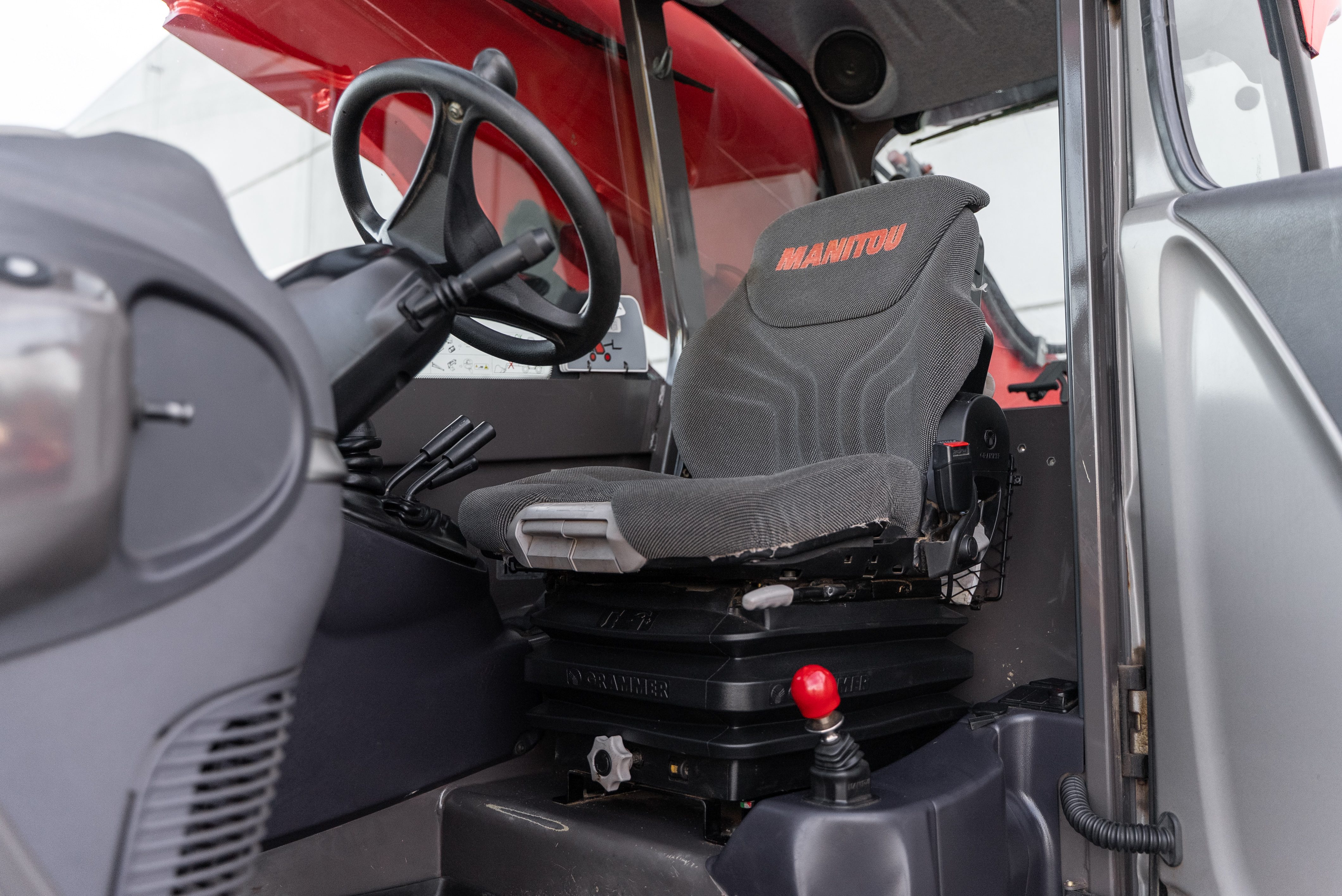 Manitou - Verreikers - MT 1440 EASY 75D ST3B S1 - Interieur achter