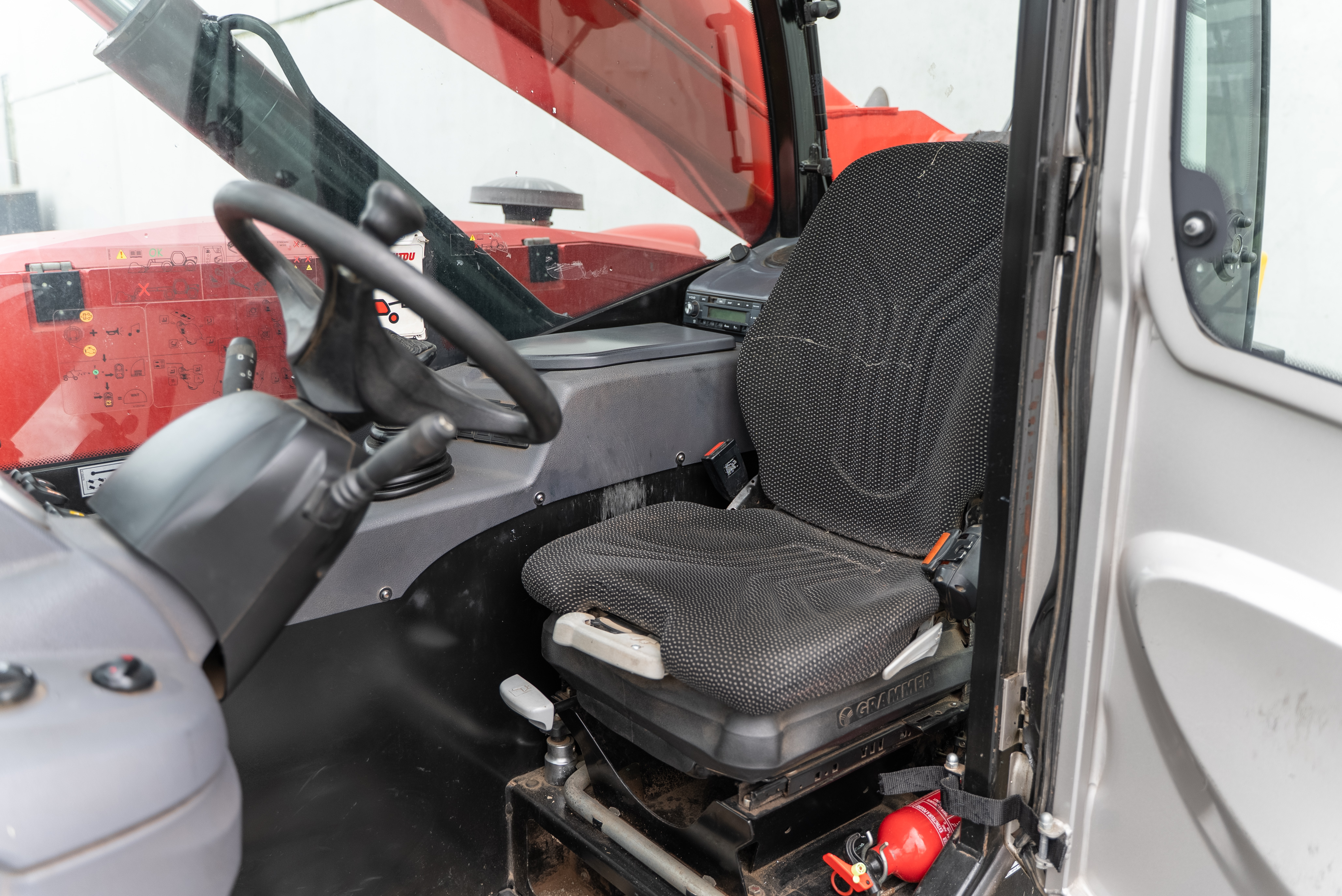 MT 625 H COMFORT 75K ST5 S1 - Interior back