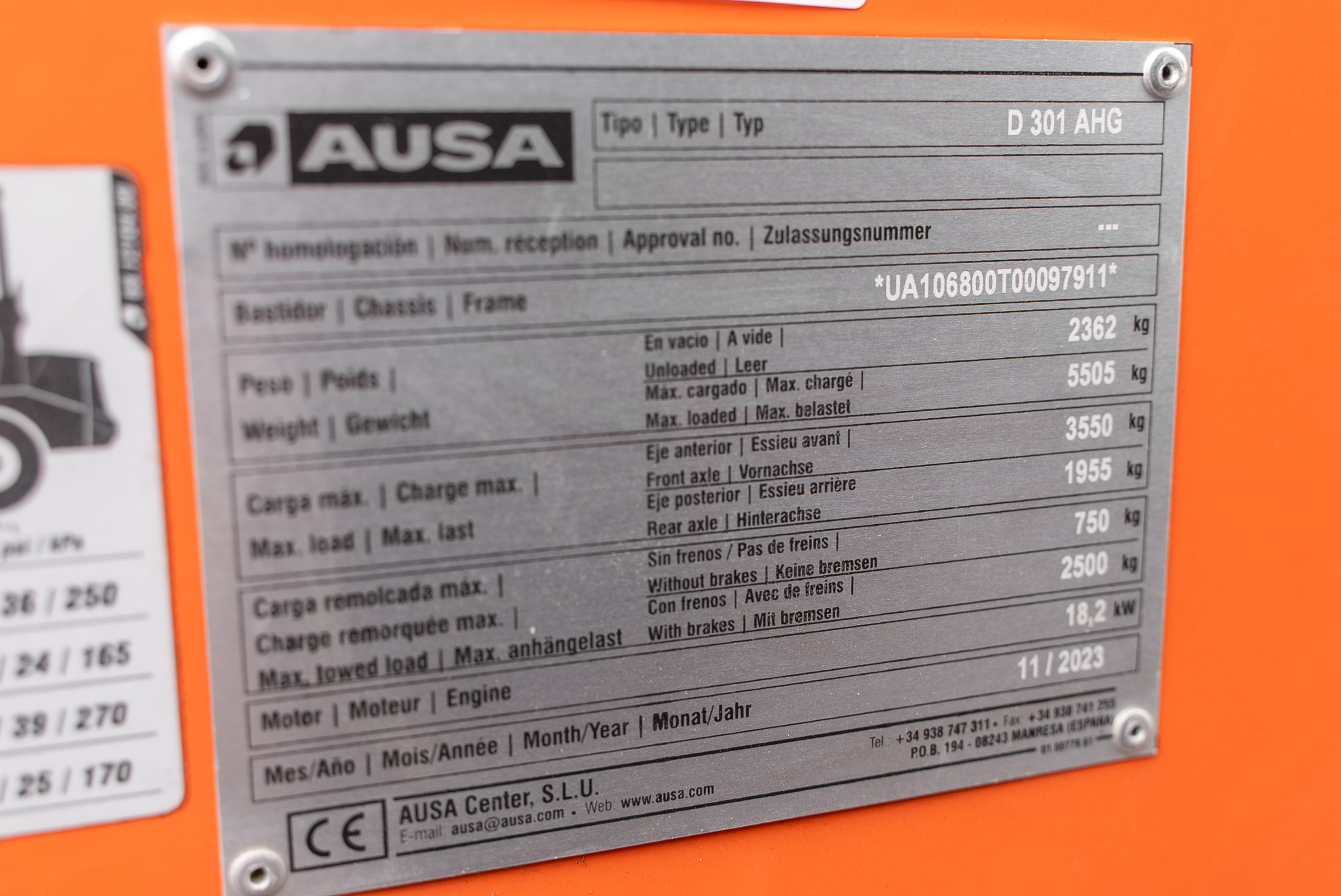 D 301 AHG - Identification plate