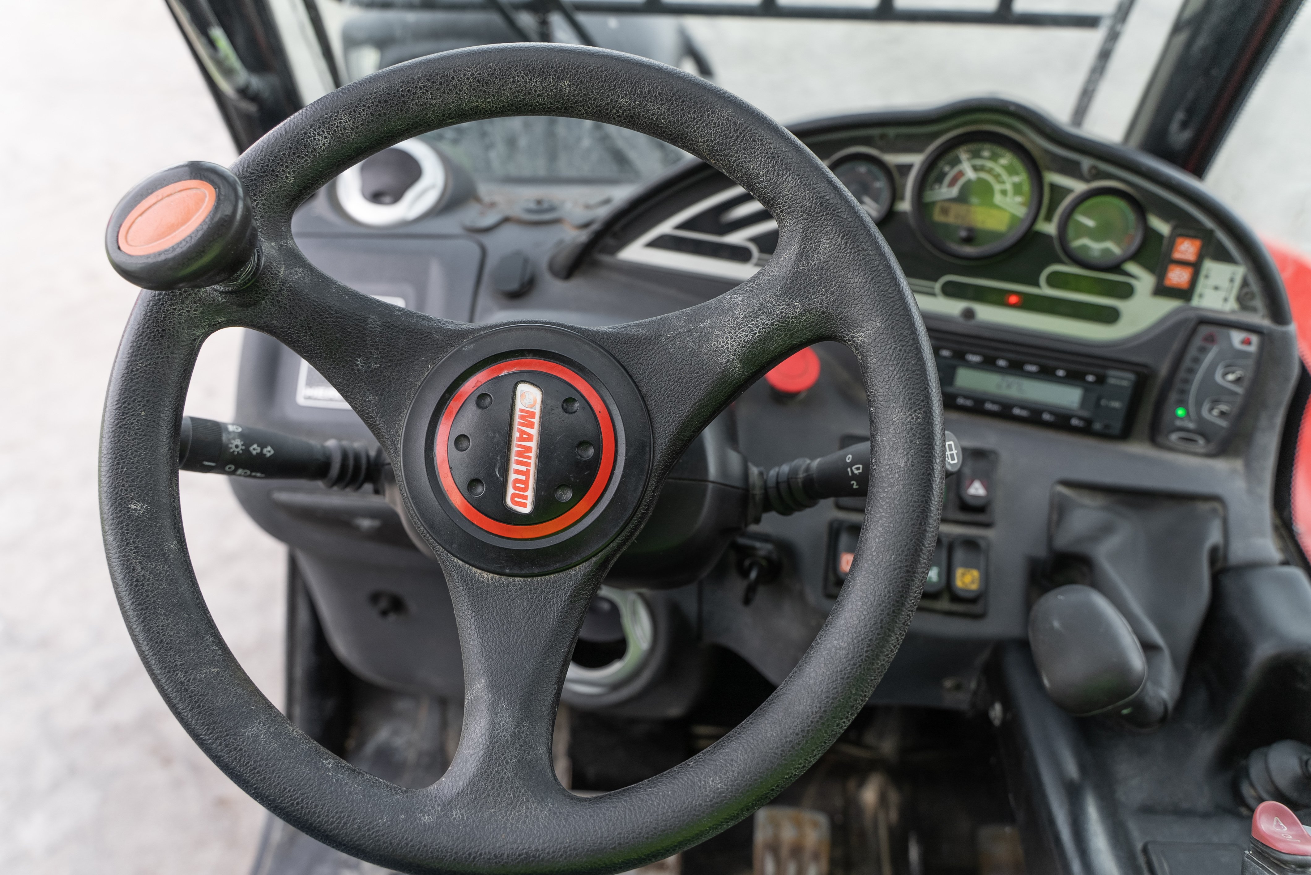 MT 933 EASY 75D ST5 S1 - Interior front