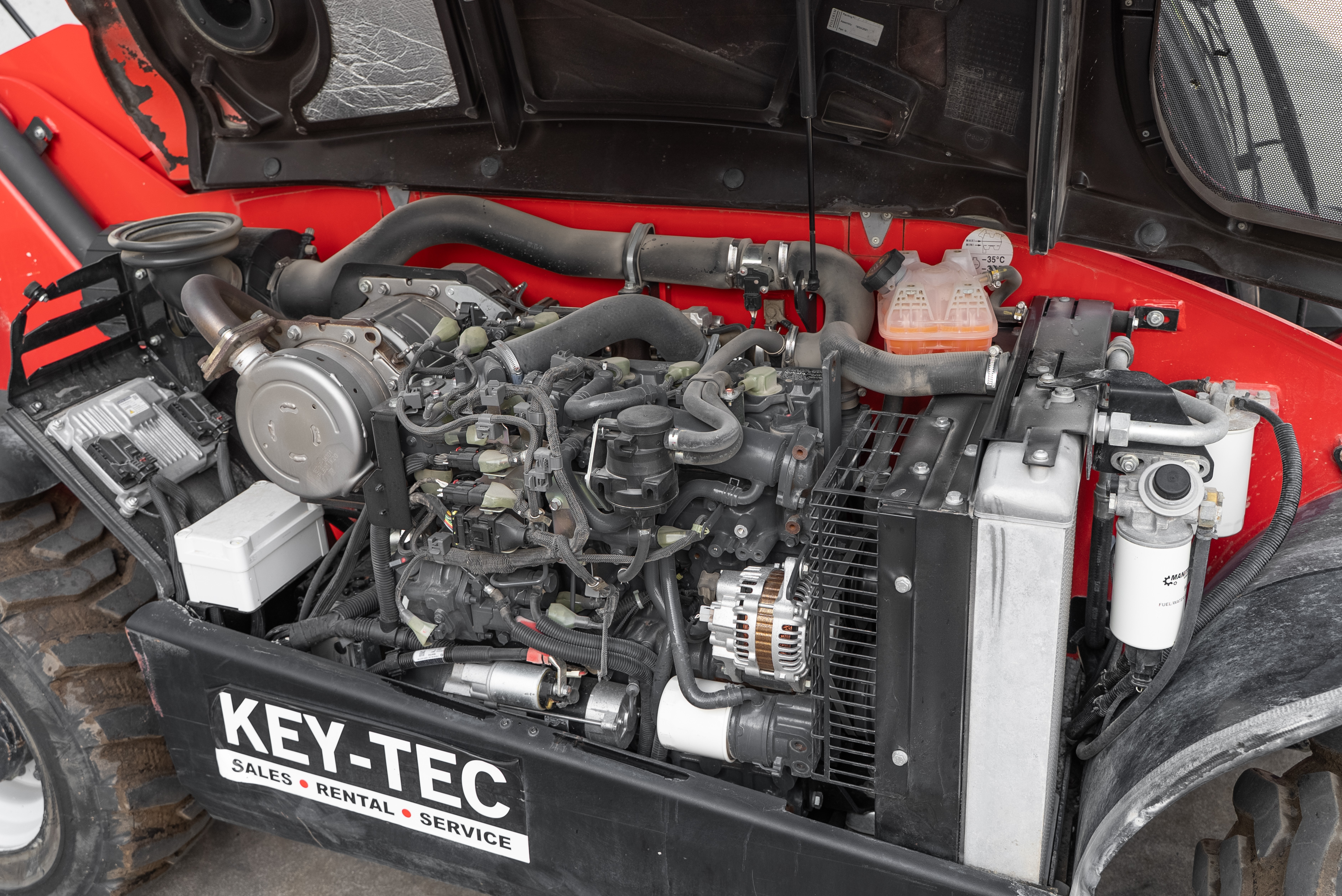 MT 625 H COMFORT 75K ST5 S1 - Engine