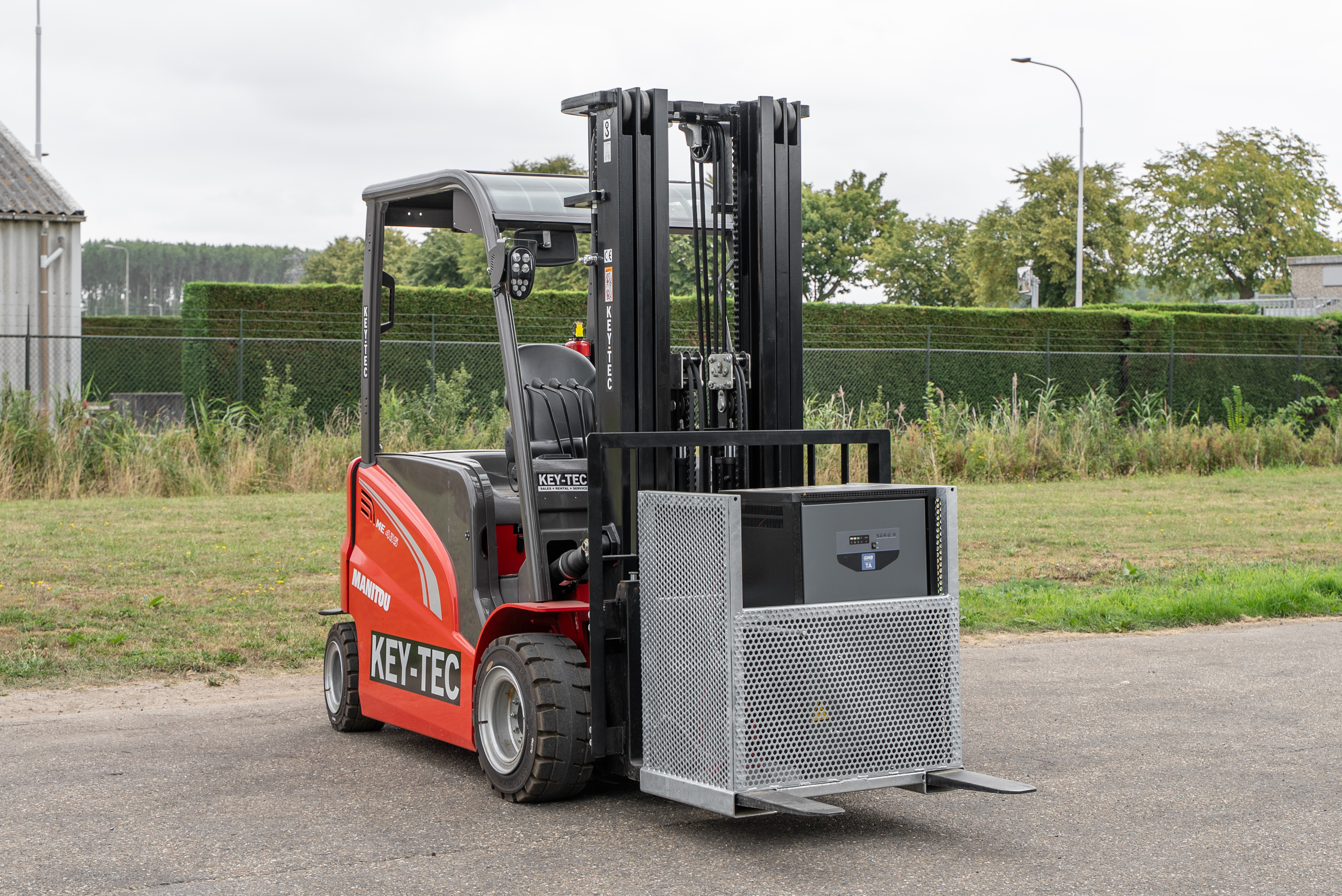 Manitou - Heftrucks - ME 435 80V S3 - frontright
