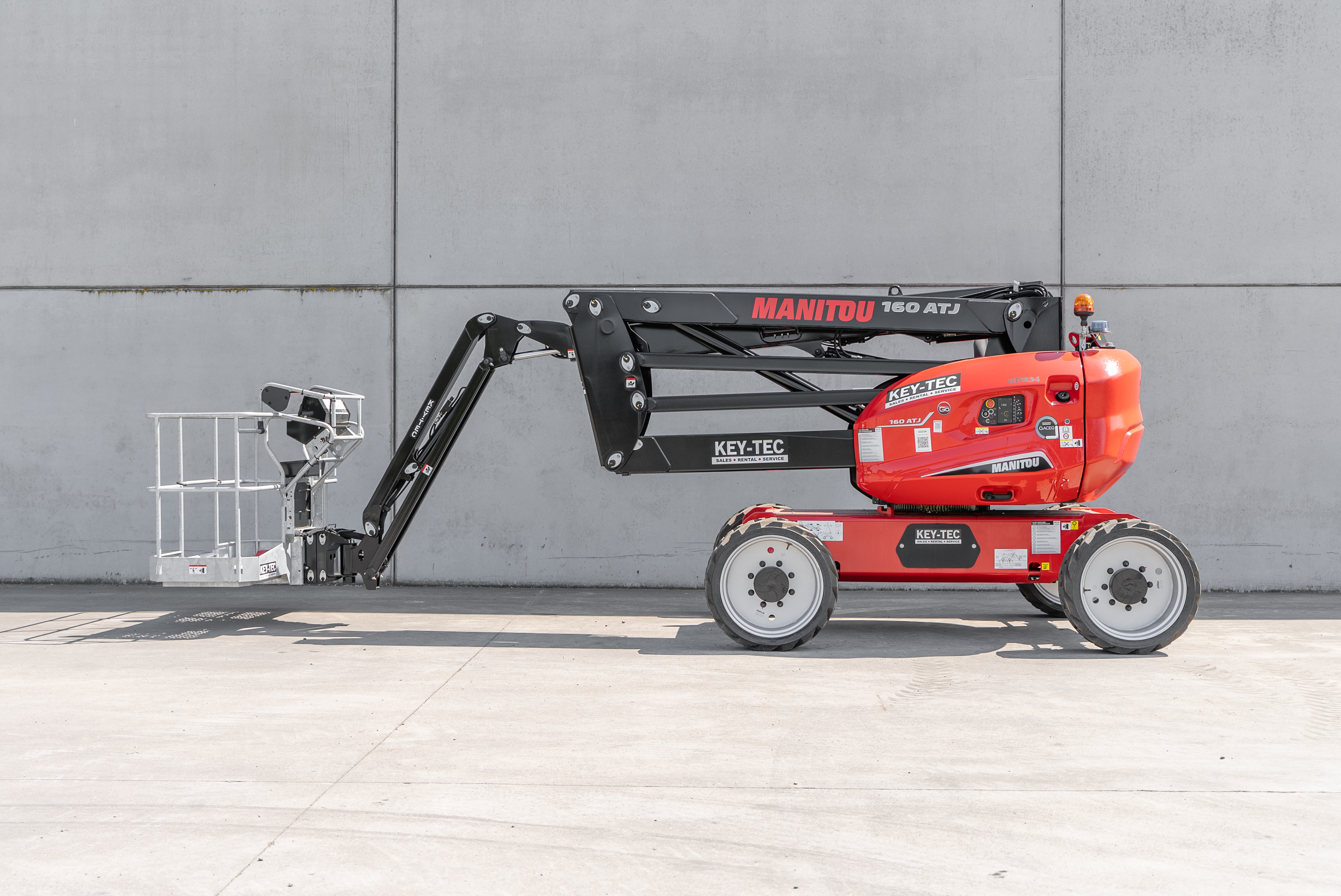 Manitou - Nacelles élévatrices - ATJ 160 RC 4RD ST5 S2 - Vue latérale