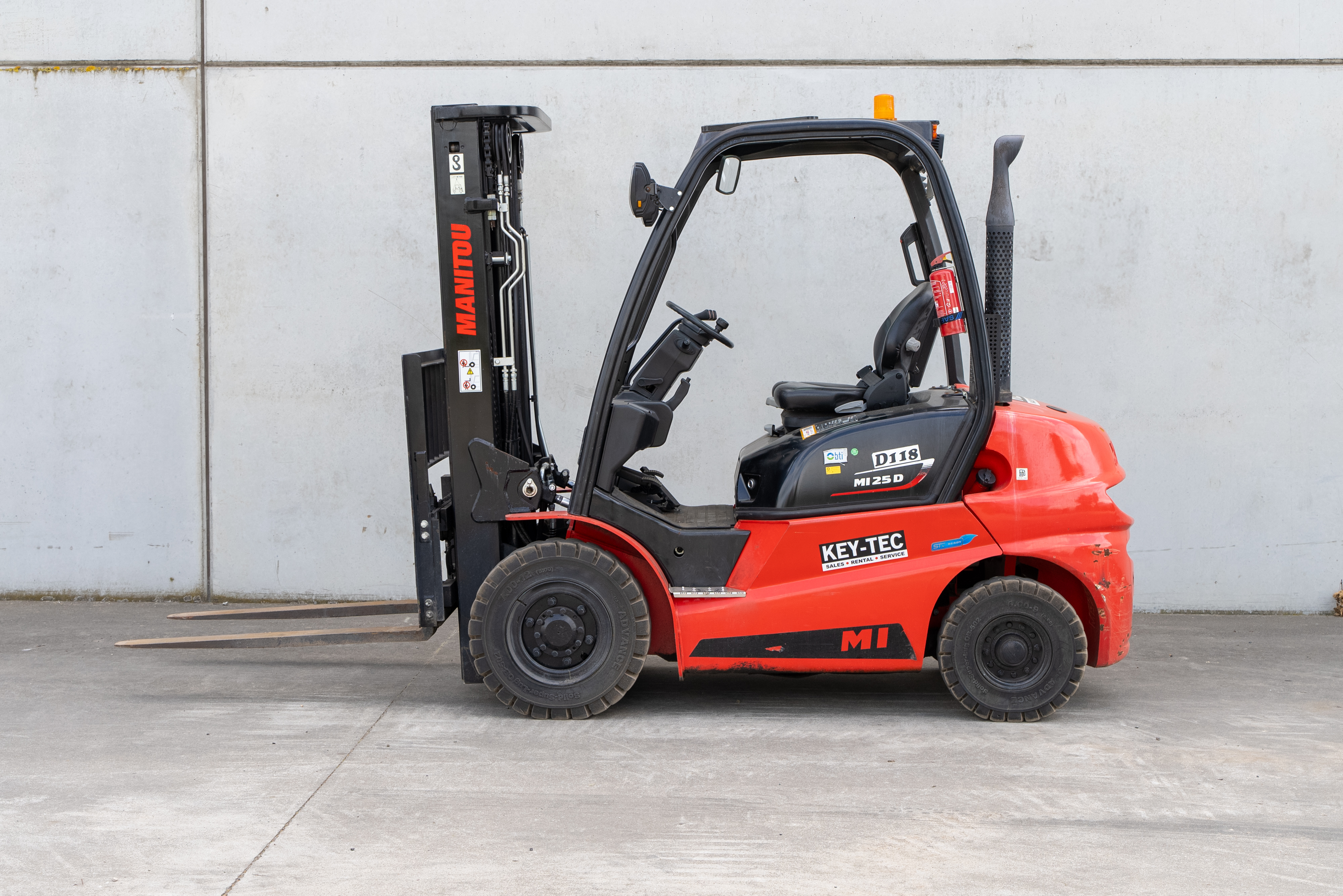 MI 25 D K ST5 S1 - Side