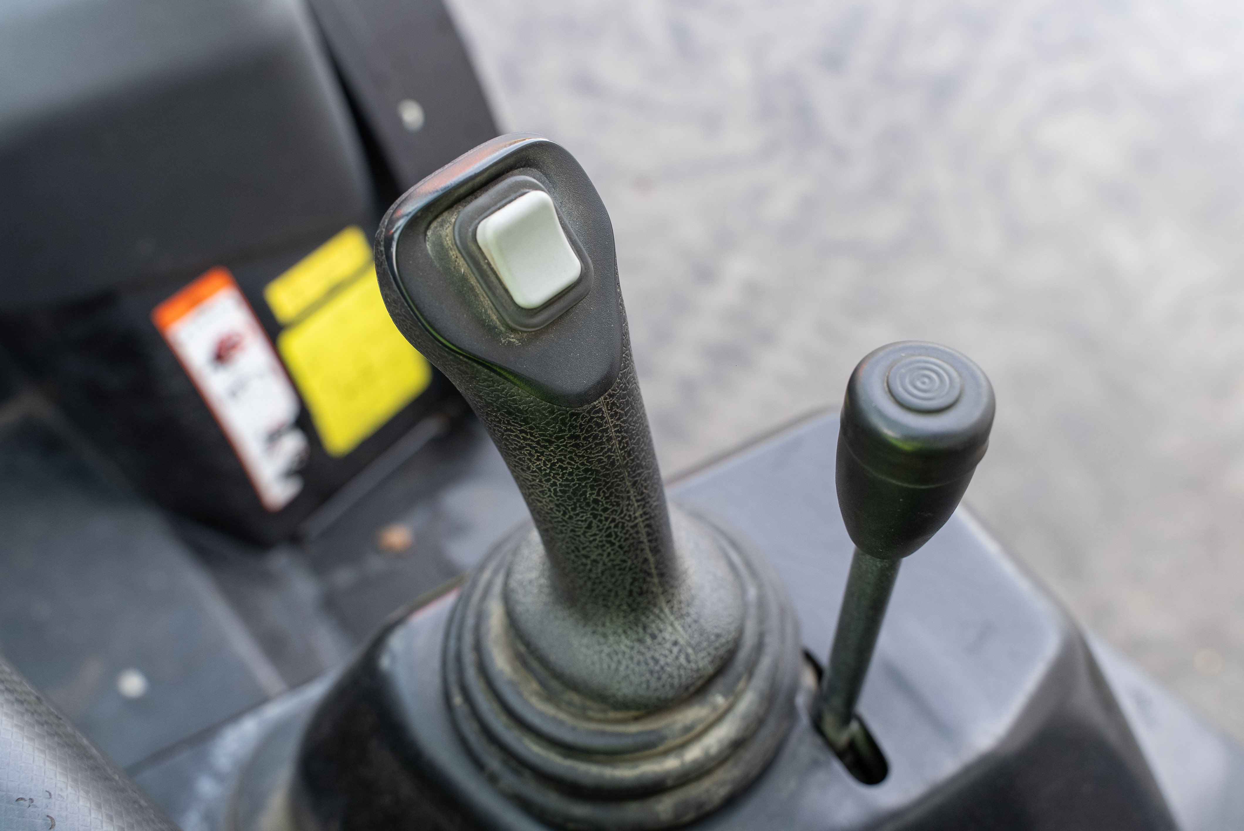 Manitou - Forklifts - MC 30-4 D K ST5 S1 - Product image