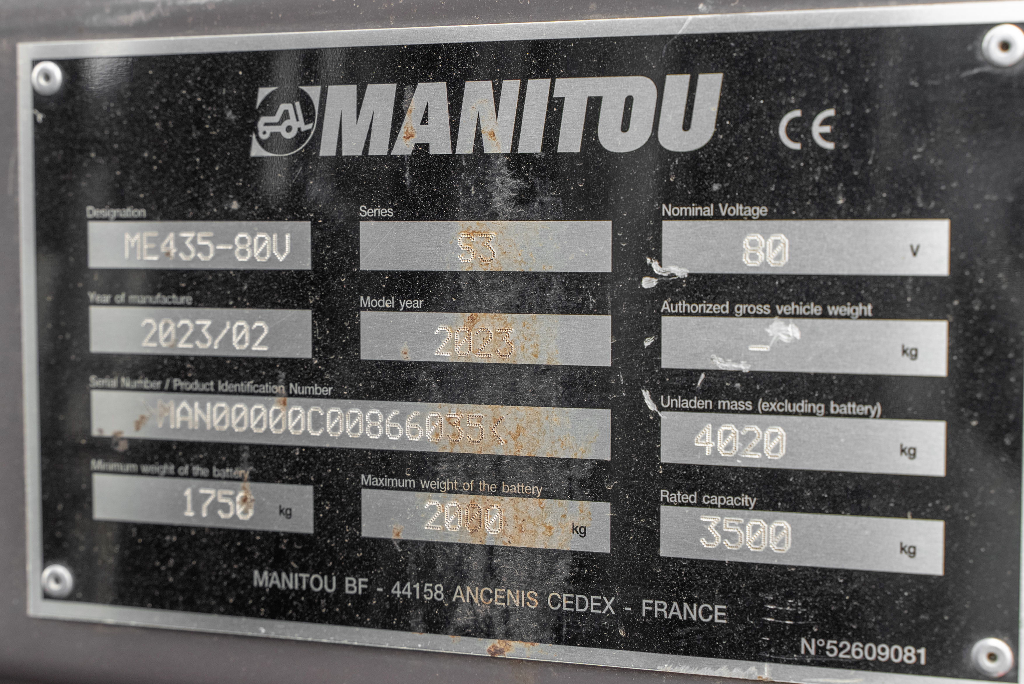 ME 435 80V S3 - Identification plate